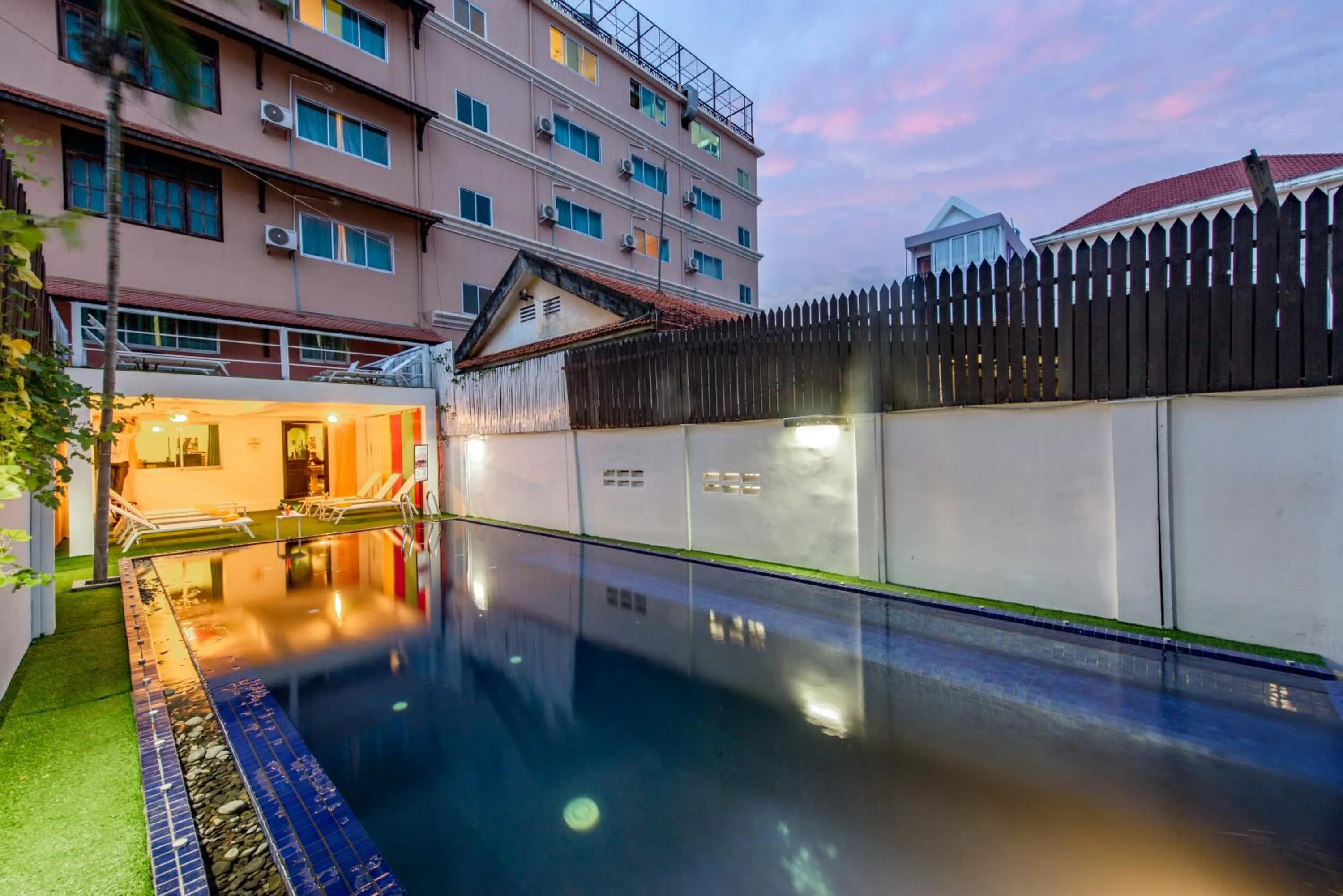 Swimming pool in JK Resident