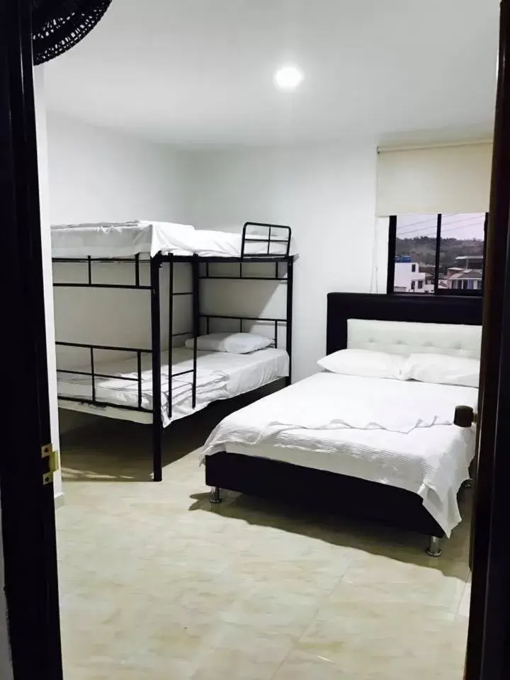 Quadruple Room in Hotel Mirador de Santa Bárbara Quadruple Room in Hotel Mirador de Santa Bárbara