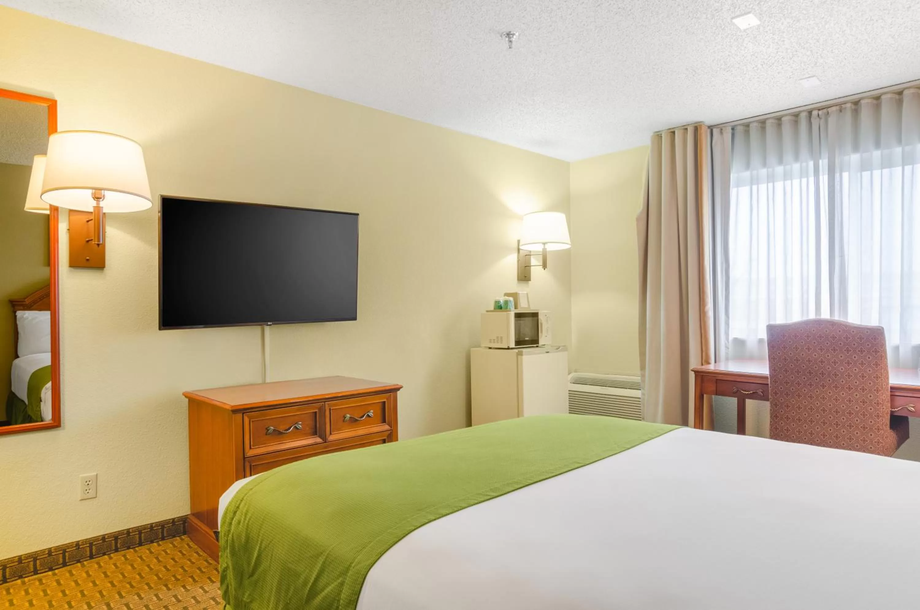 Photo of the whole room, Bed in Cheyenne Guest Inn