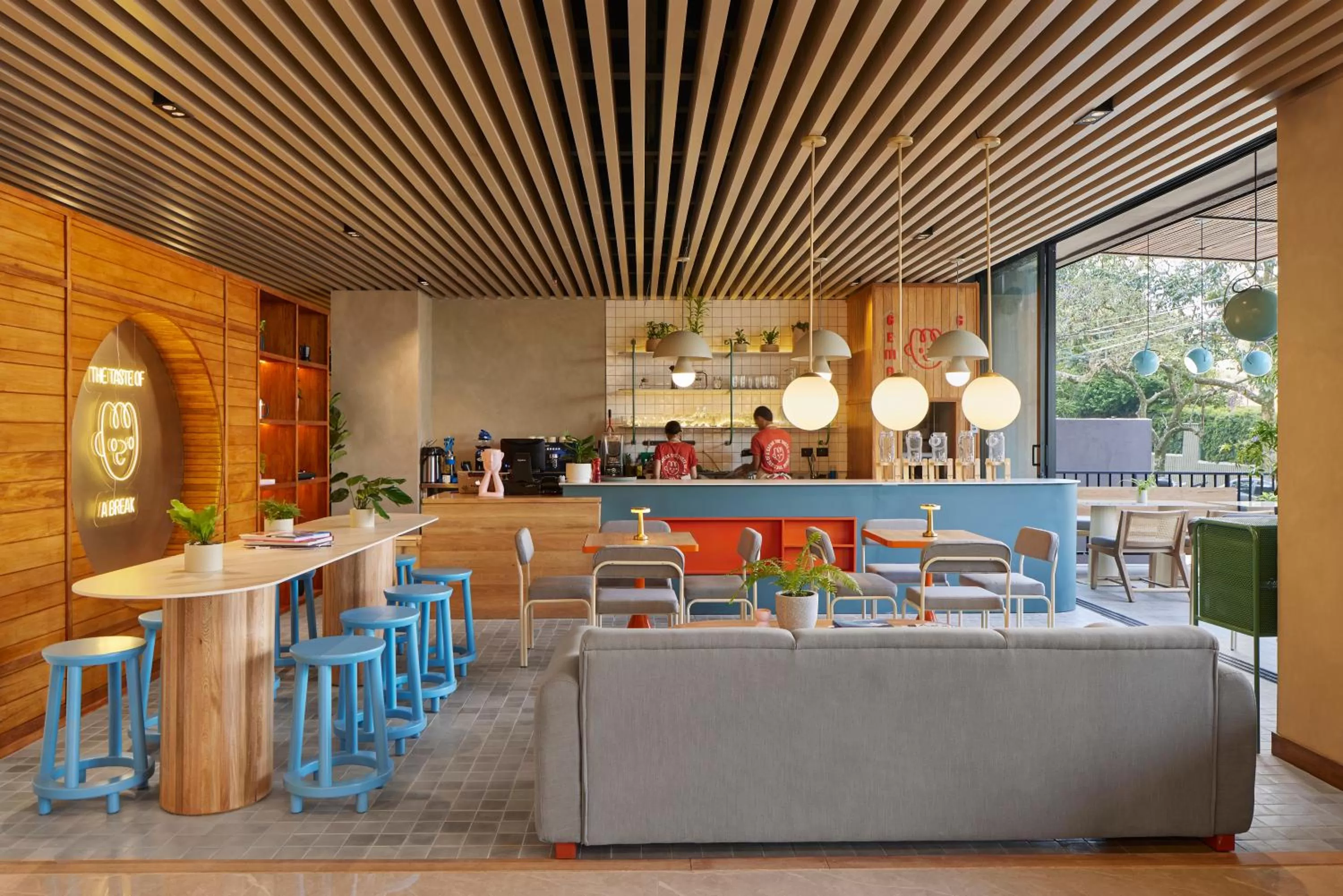 Restaurant/places to eat in Blues Suites Medellín