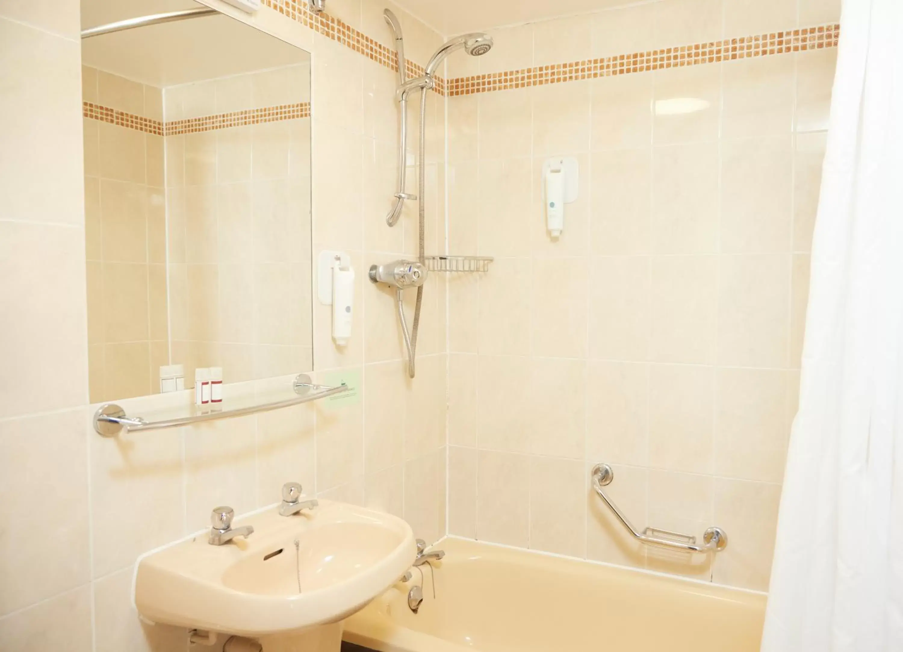 Bathroom in The Broughton Hotel by Greene King Inns