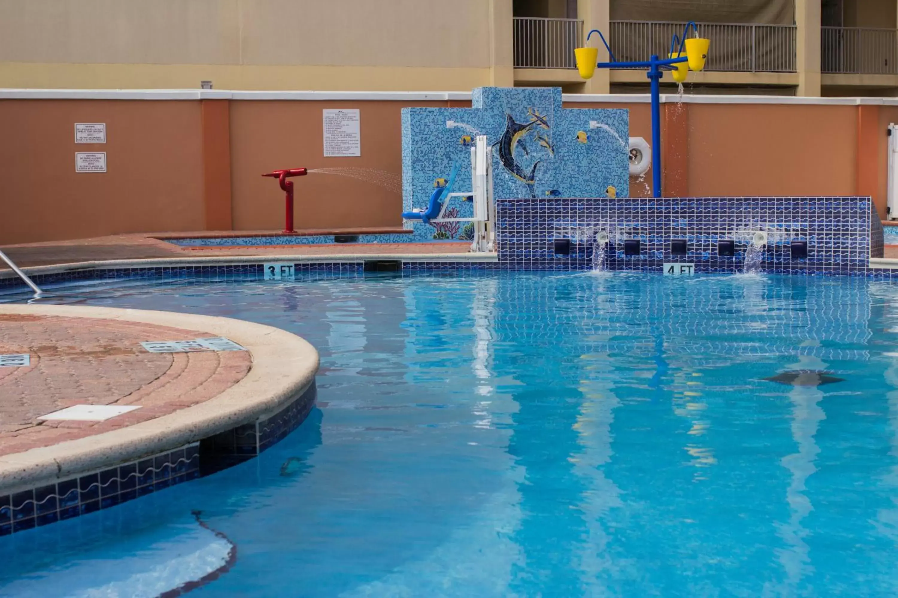 Swimming pool in La Copa Inn Beach Hotel