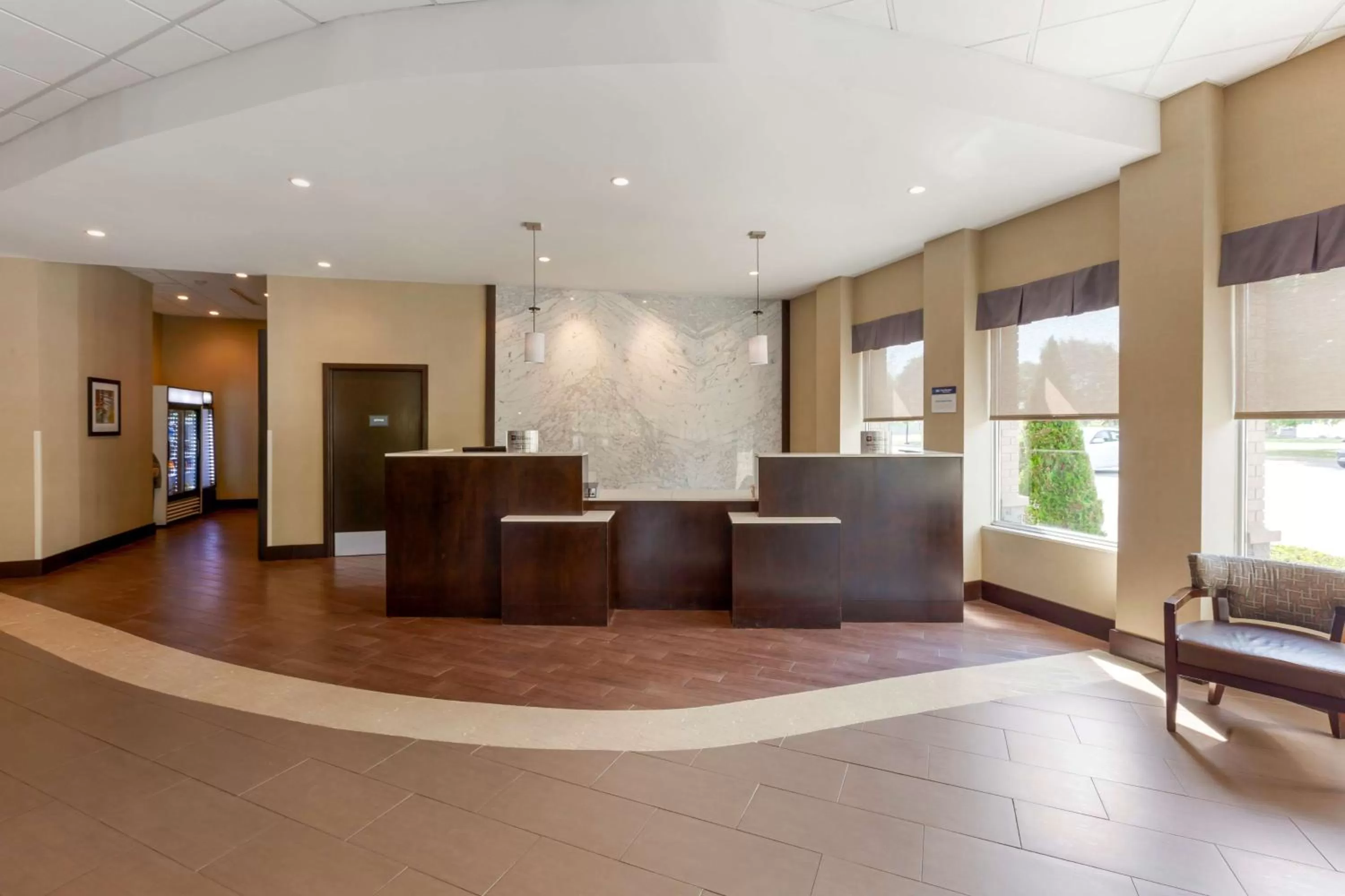 Lobby or reception in Best Western Plus Leamington Hotel & Conference Centre