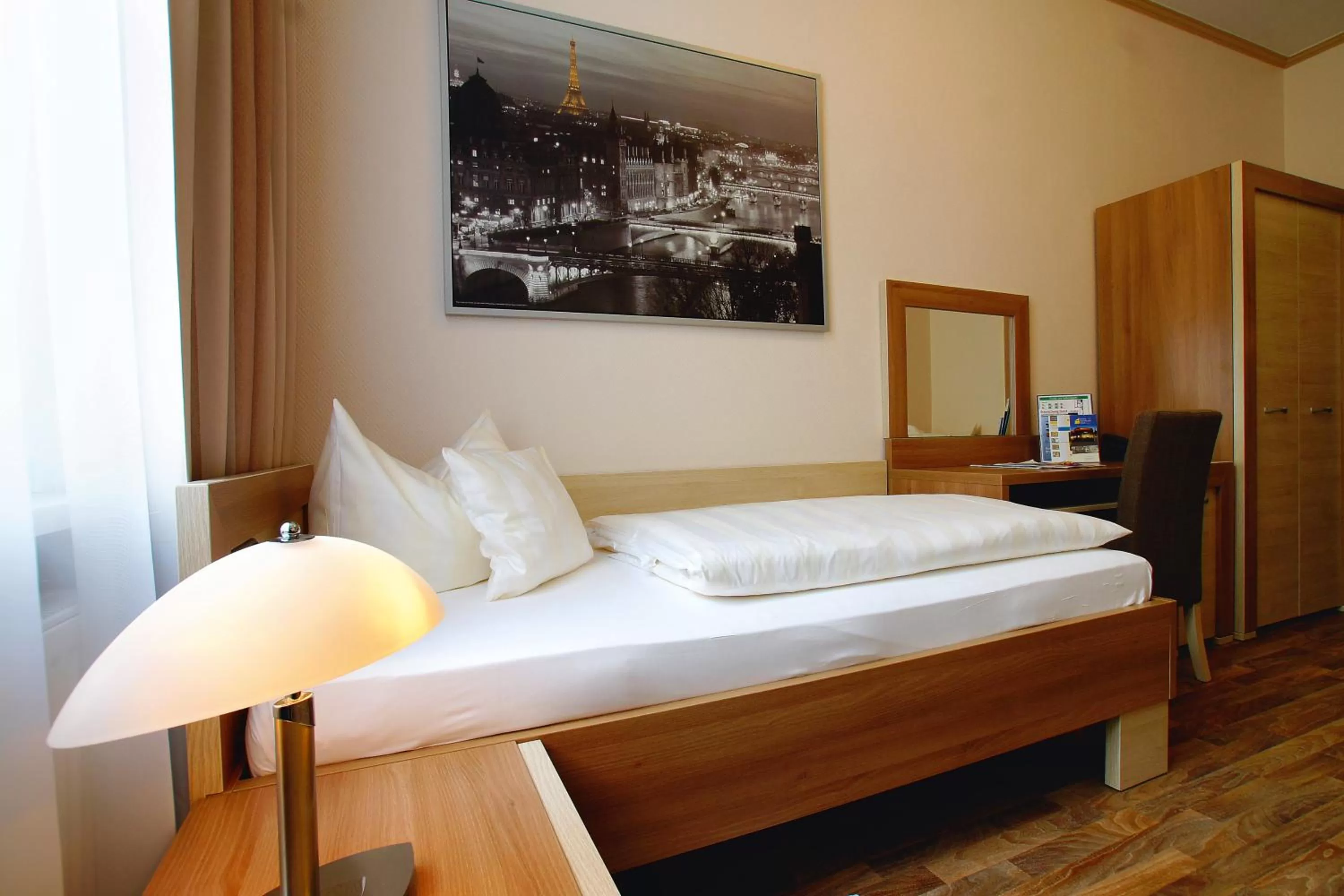 Bed in Hotel Deutsches Haus