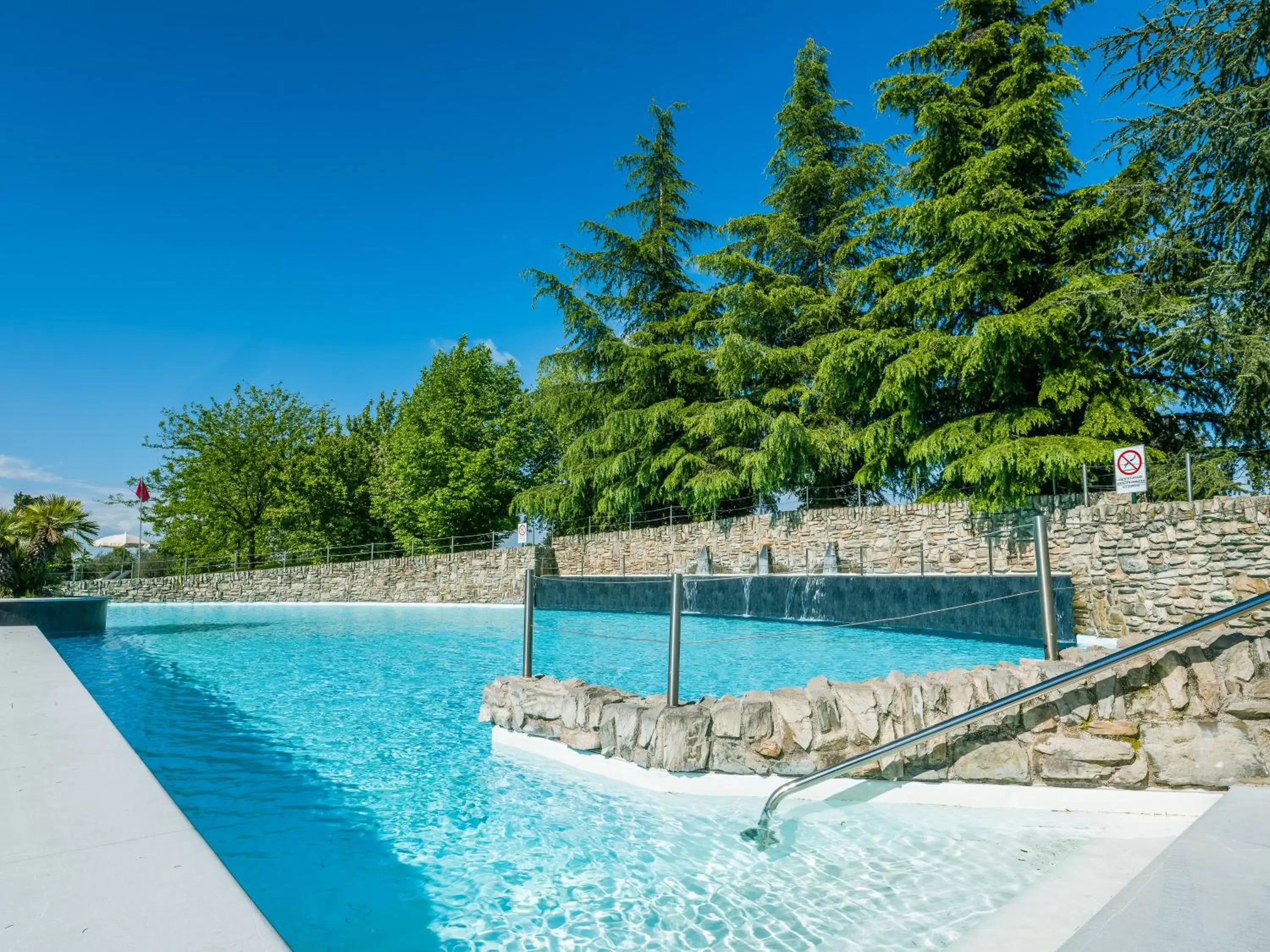 Swimming Pool in Parc Hotel