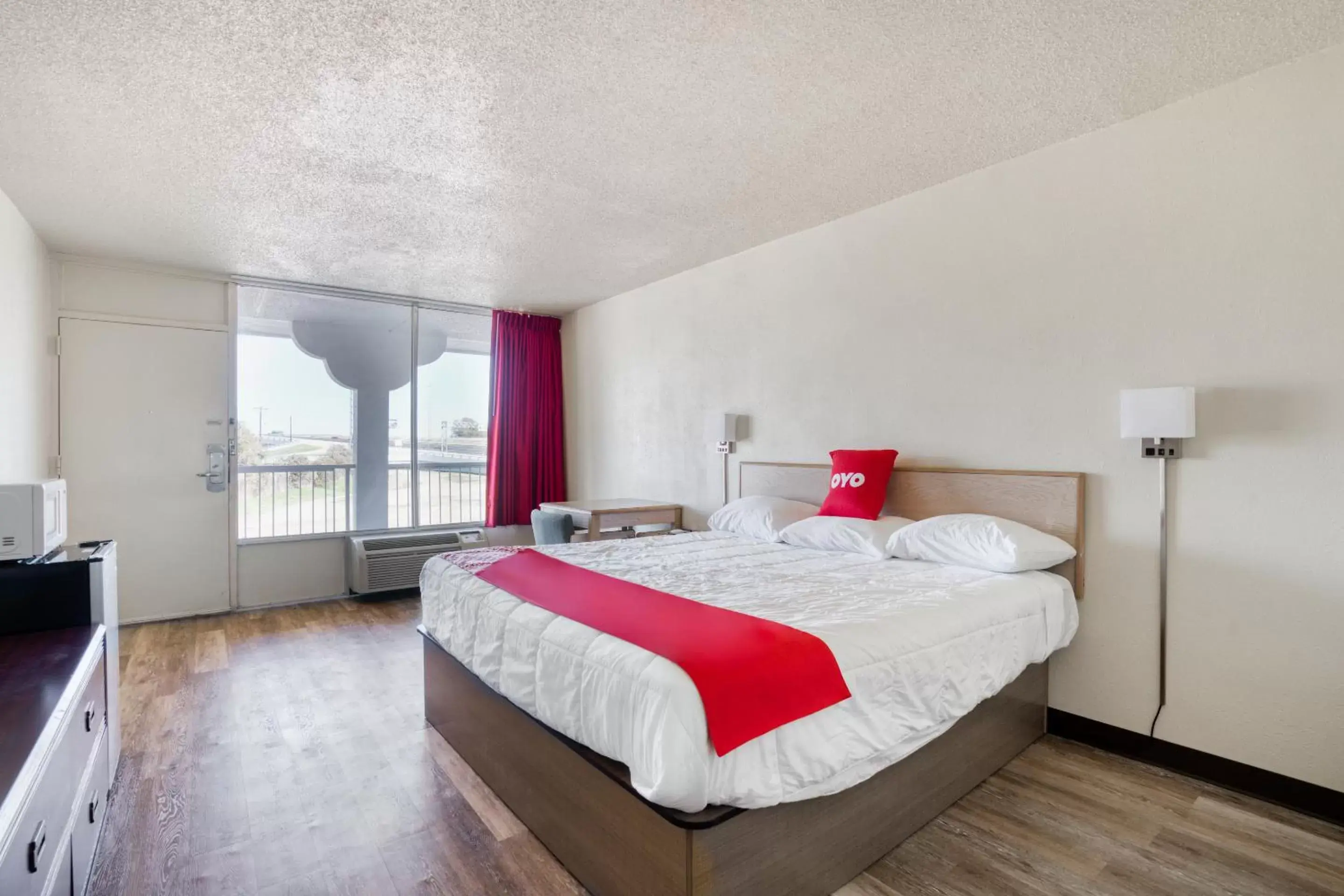 Bedroom, Bed in OYO Hotel Waco University Area I-35