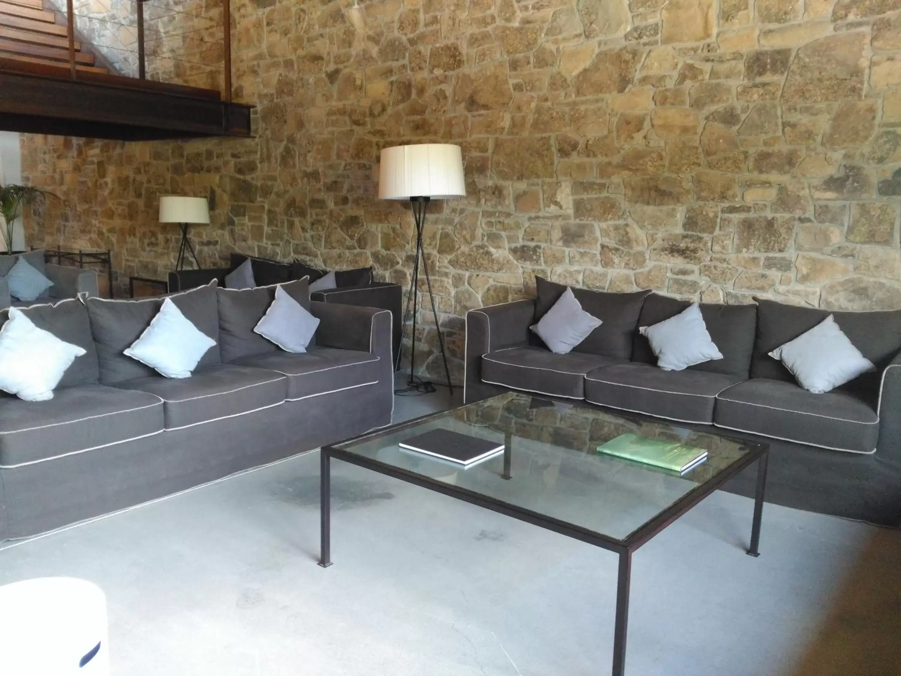 Lounge or bar, Seating Area in Montanyà Hotel & Lodge