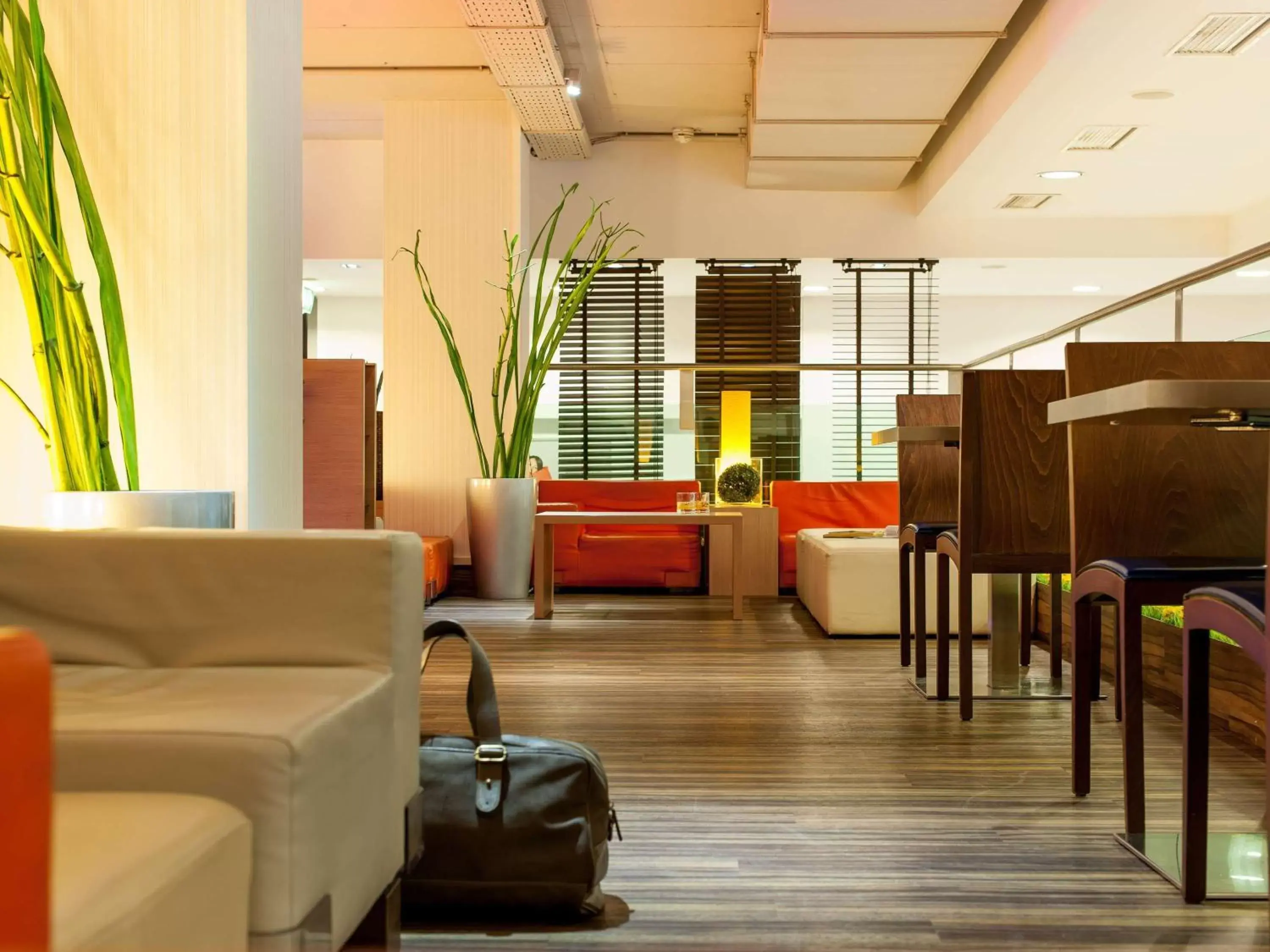 Lounge or bar, Lobby/Reception in Ibis Wien Messe