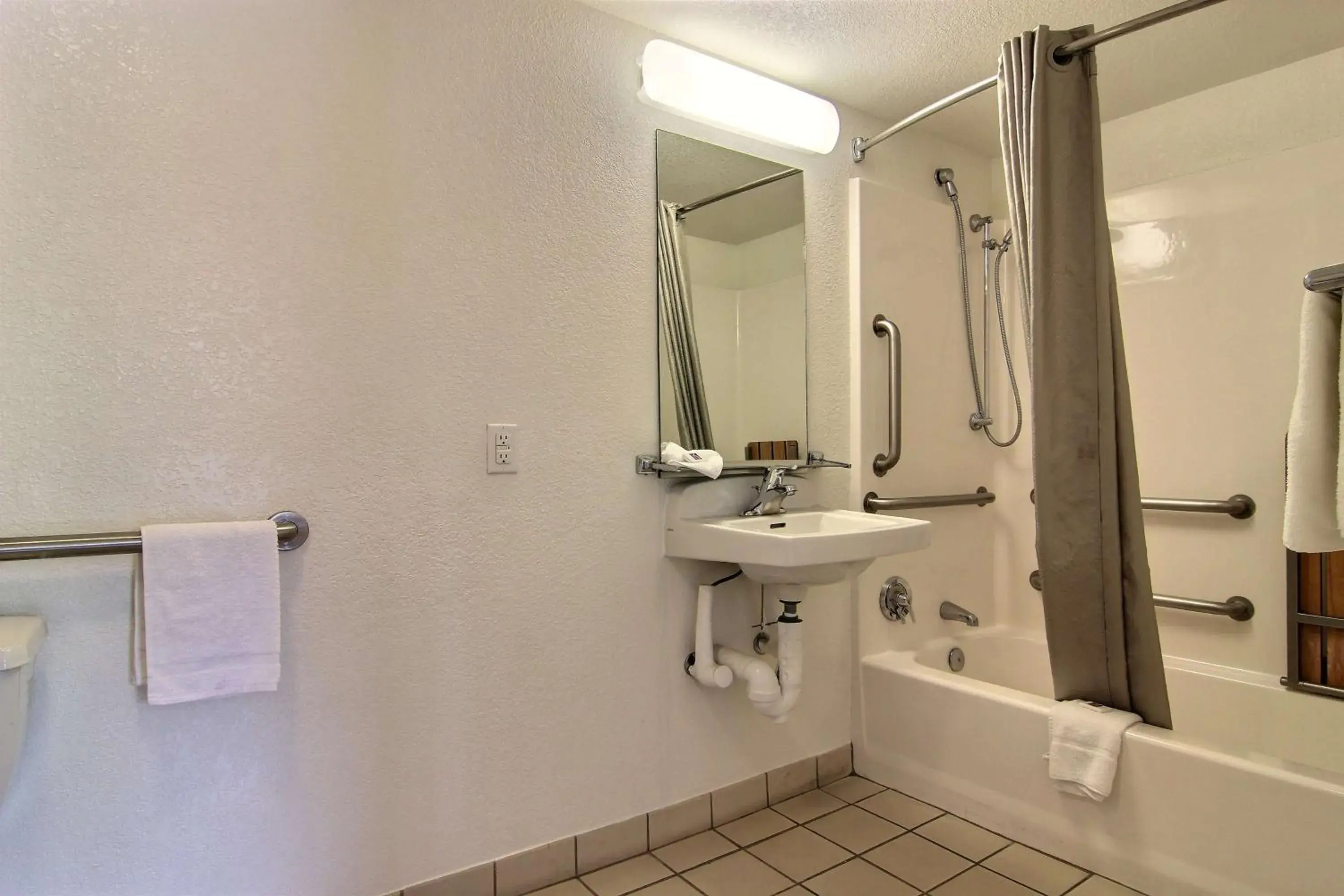 Shower, Bathroom in Motel 6-Albuquerque, NM - Coors Road