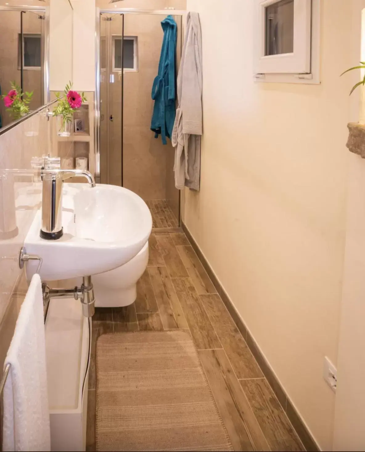 Shower, Bathroom in GB apartments