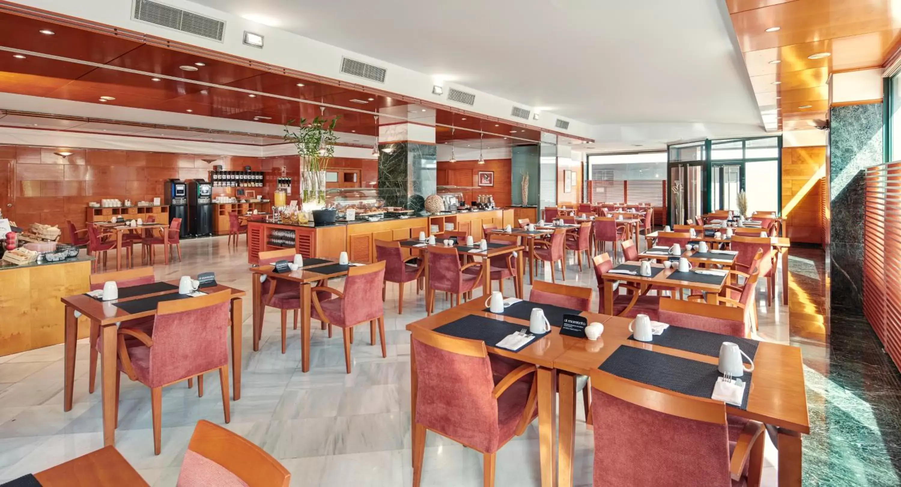 Restaurant/Places to Eat in Sercotel Amistad Murcia