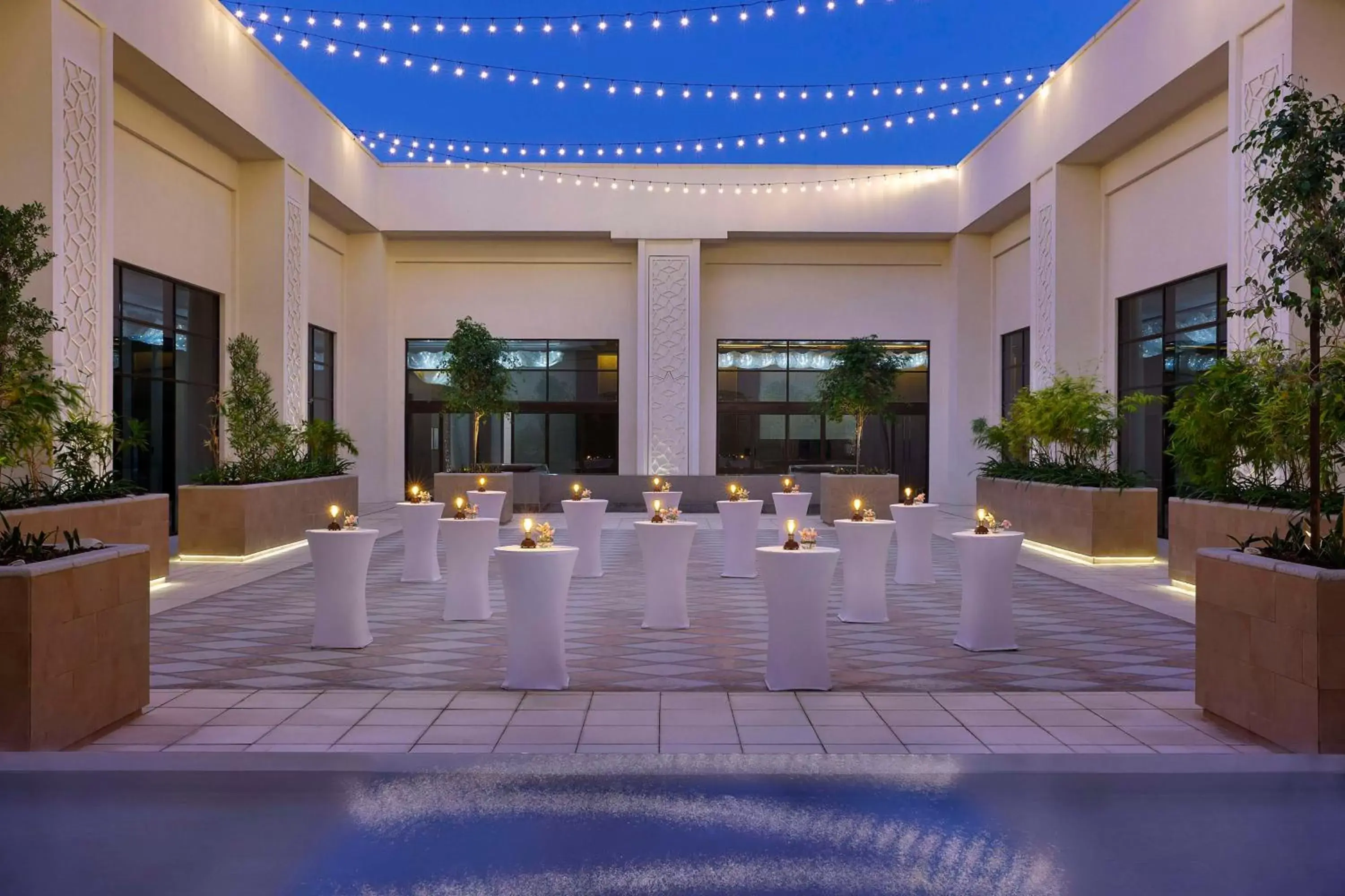 Meeting/conference room, Swimming Pool in Hilton Abu Dhabi Yas Island