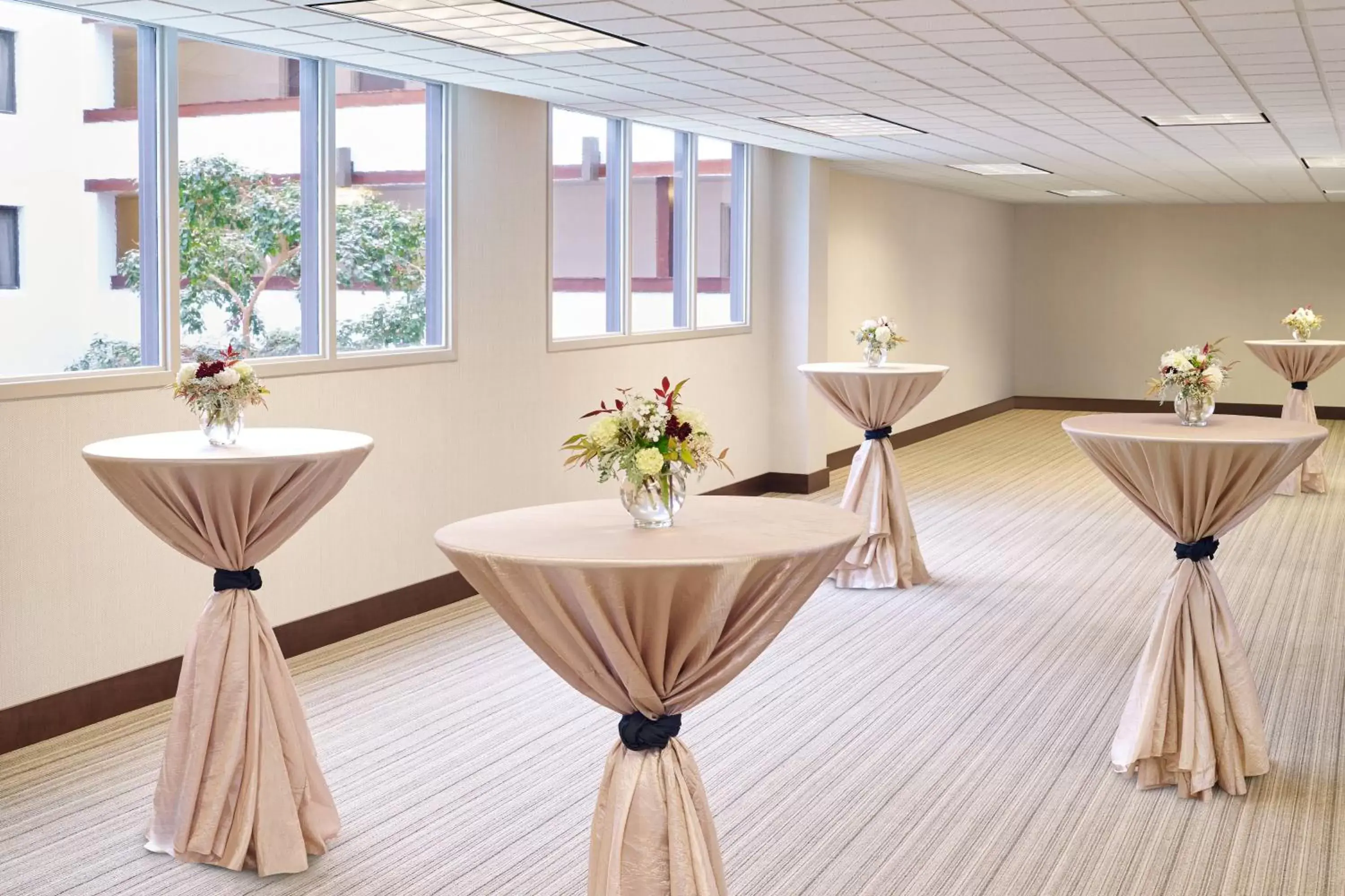 Meeting/conference room, Banquet Facilities in Four Points by Sheraton Bellingham Hotel & Conference Center