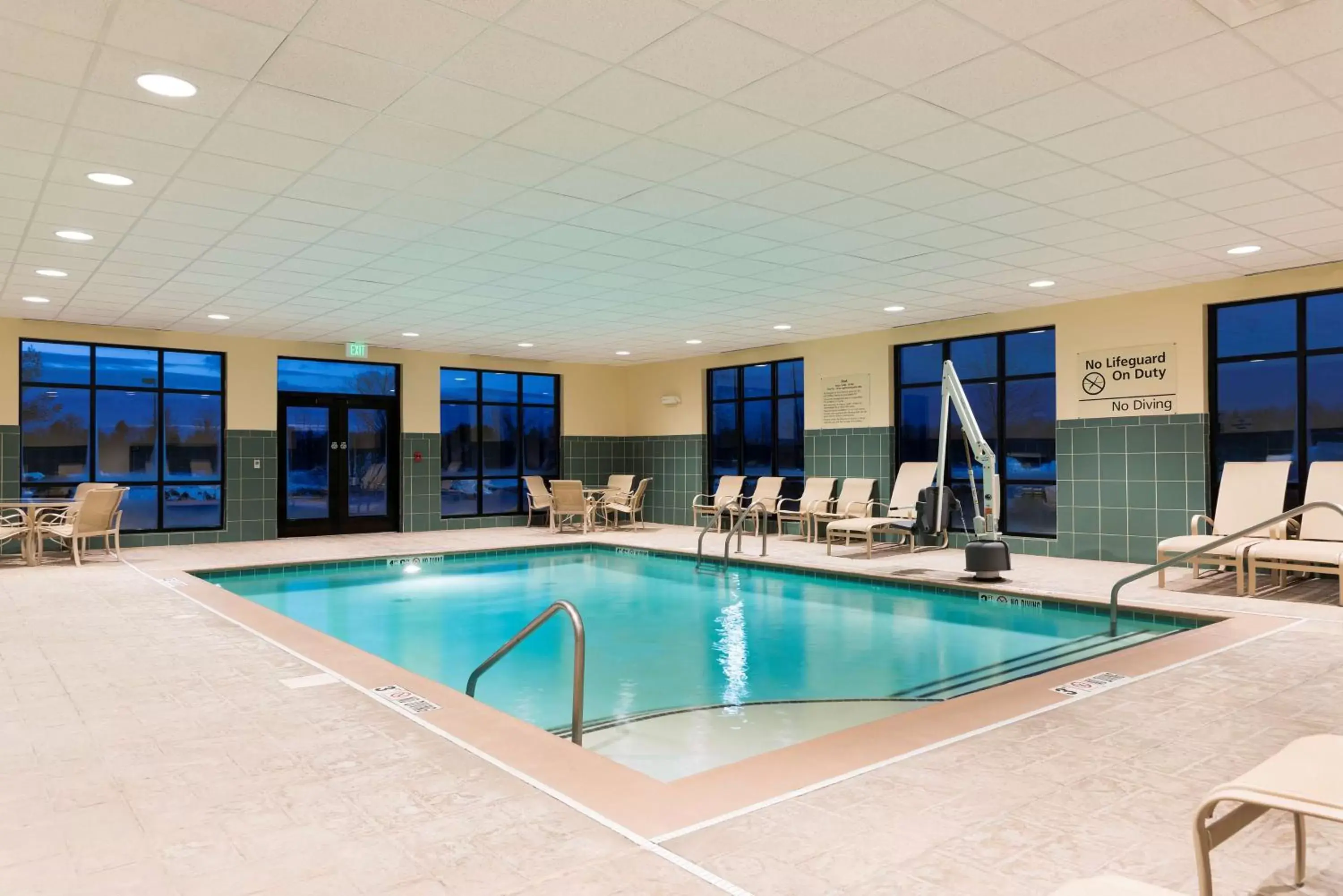 Pool view, Swimming Pool in Hampton Inn & Suites Hartford-Manchester