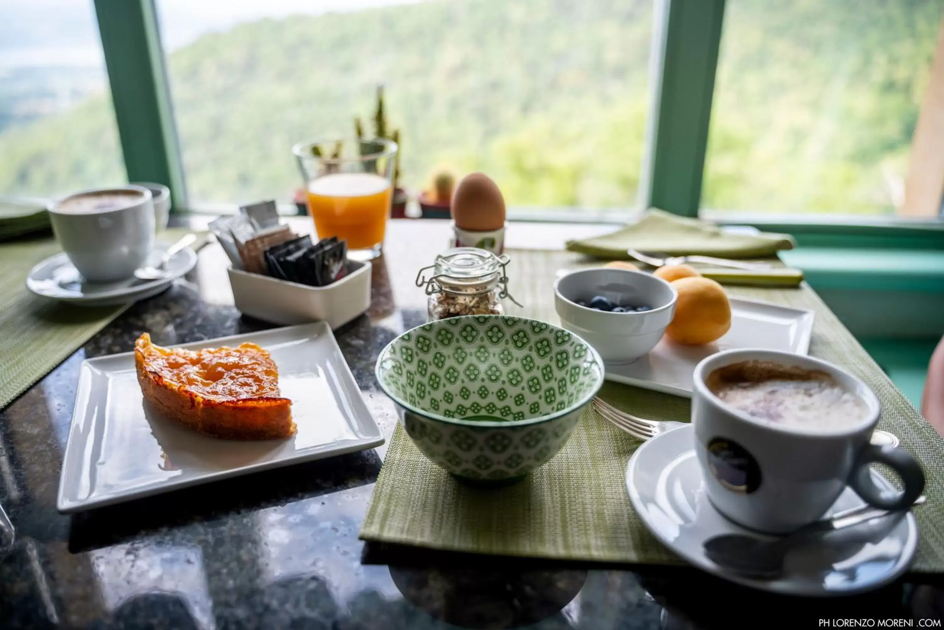 Continental breakfast in Hotel Colonne