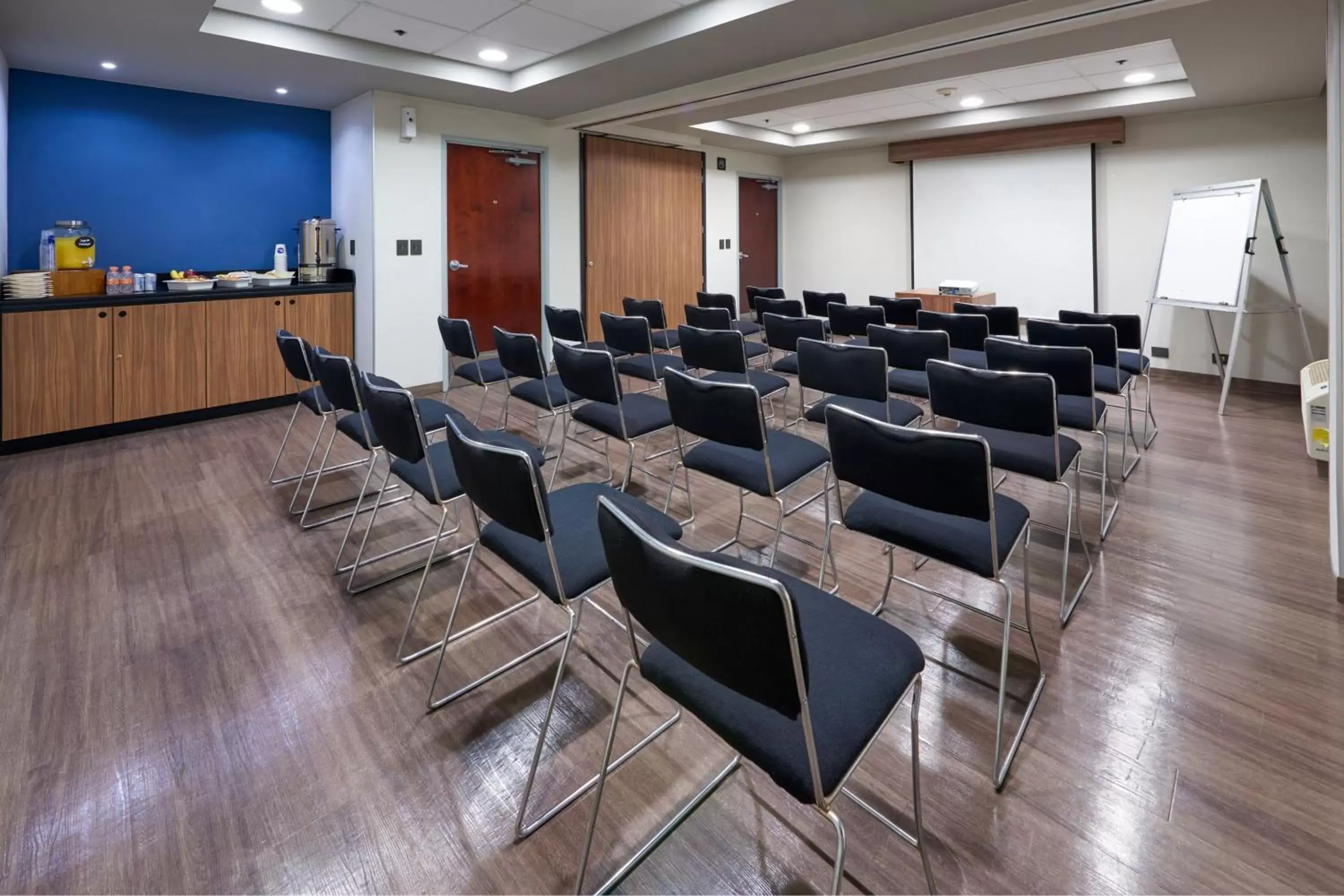 Meeting/conference room in City Express by Marriott Saltillo Norte