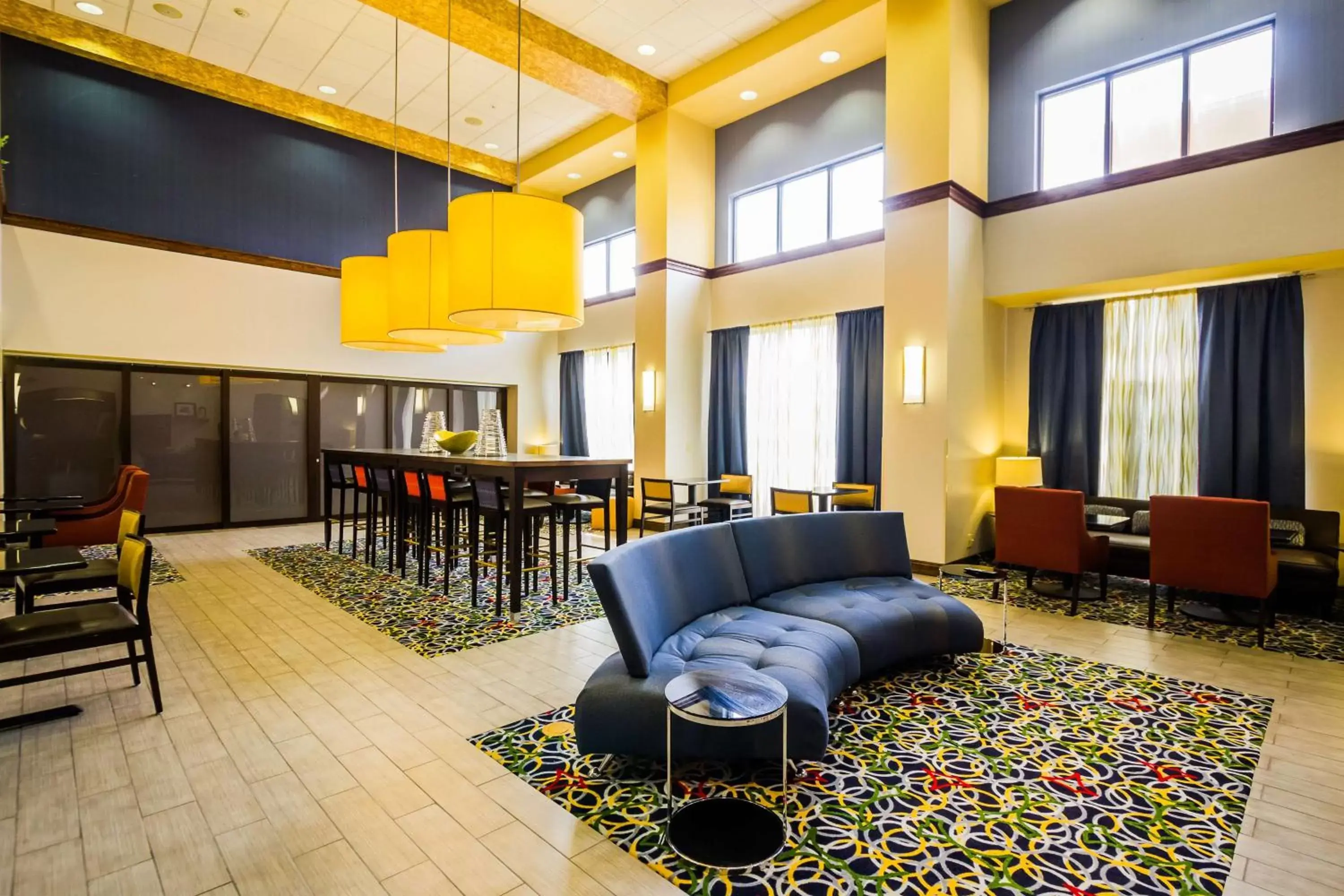 Dining area in Hampton Inn & Suites Natchez