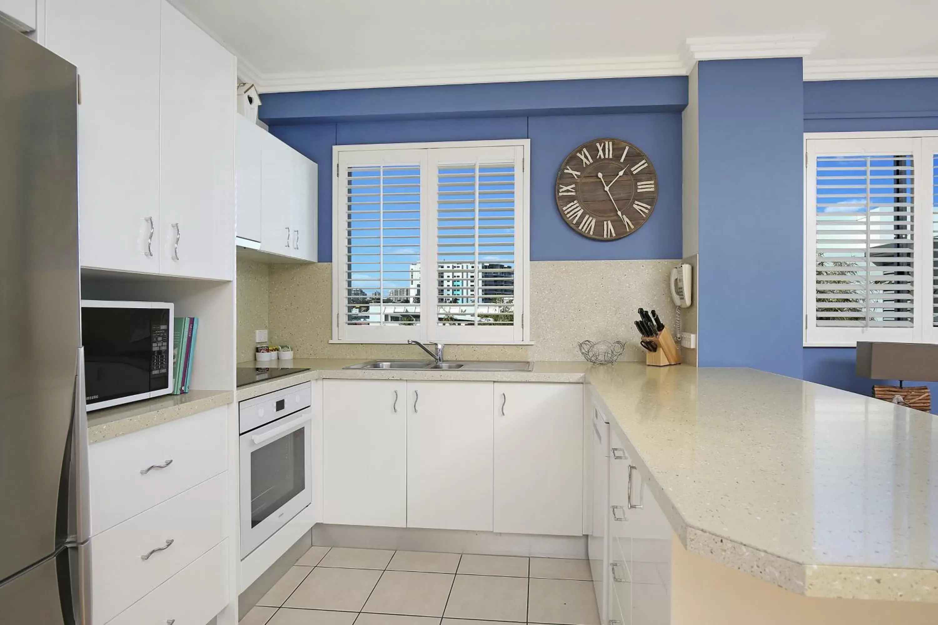 Kitchen or kitchenette, Kitchen/Kitchenette in Watermark Resort Caloundra