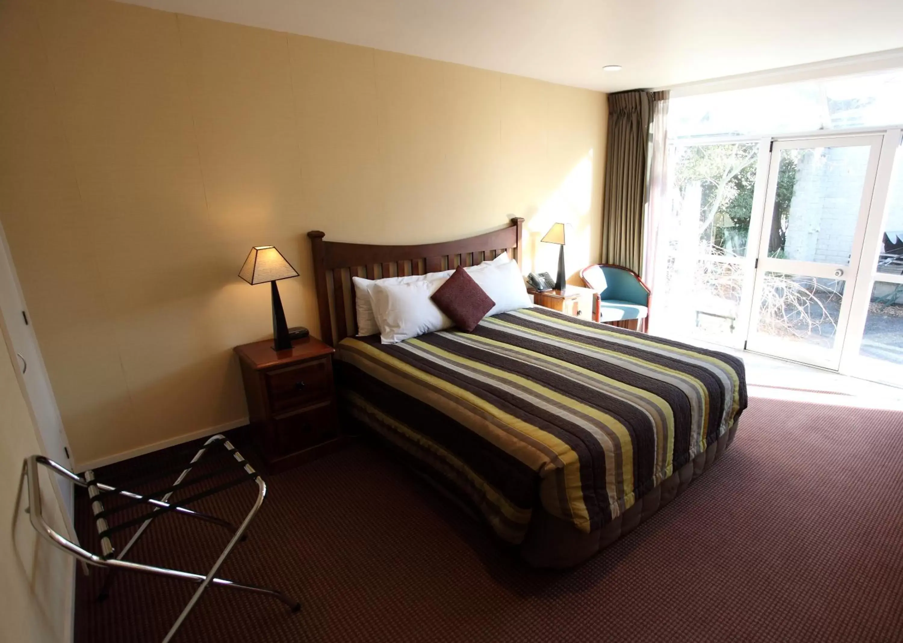 Day, Bed in Hotel Ashburton