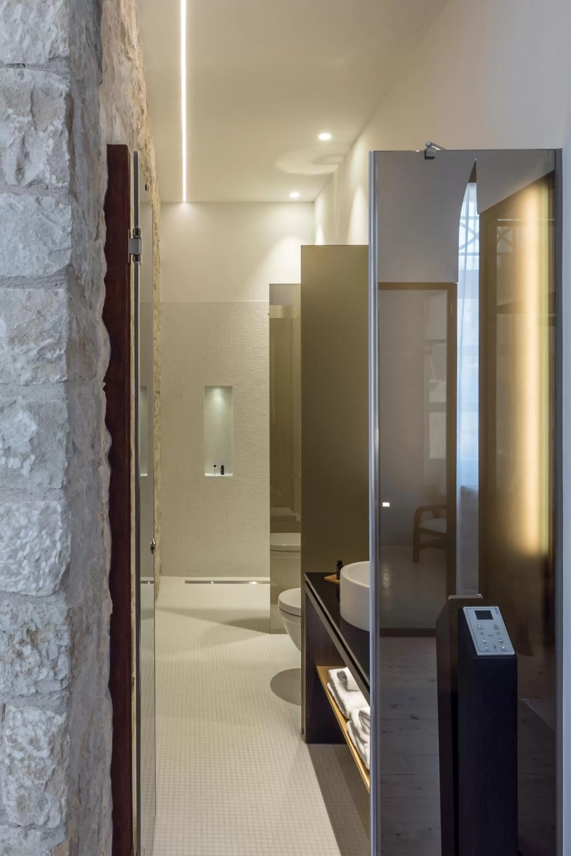 Shower in S Paul City Hotel