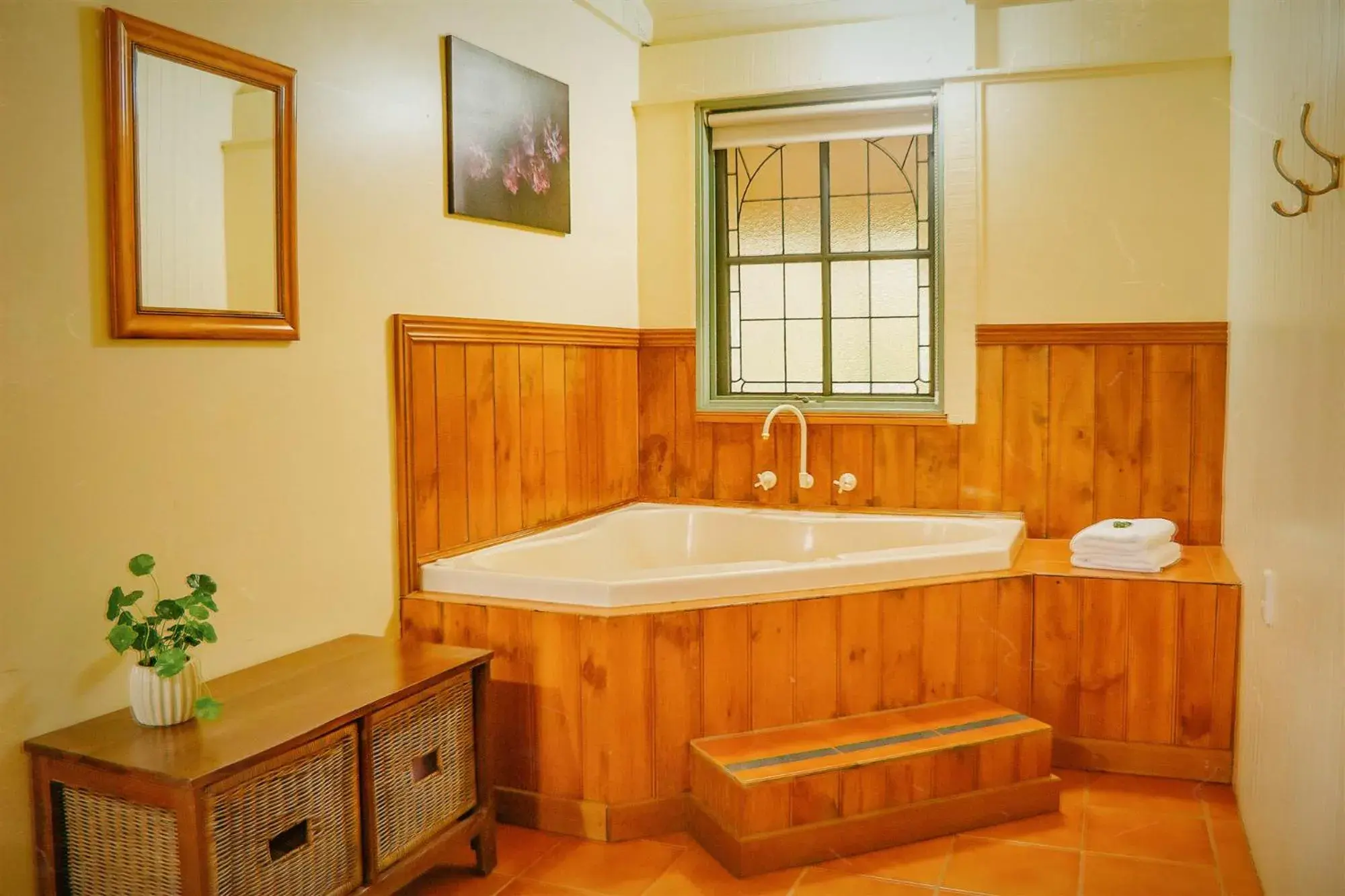 Bathroom in Kalimna Woods Cottages