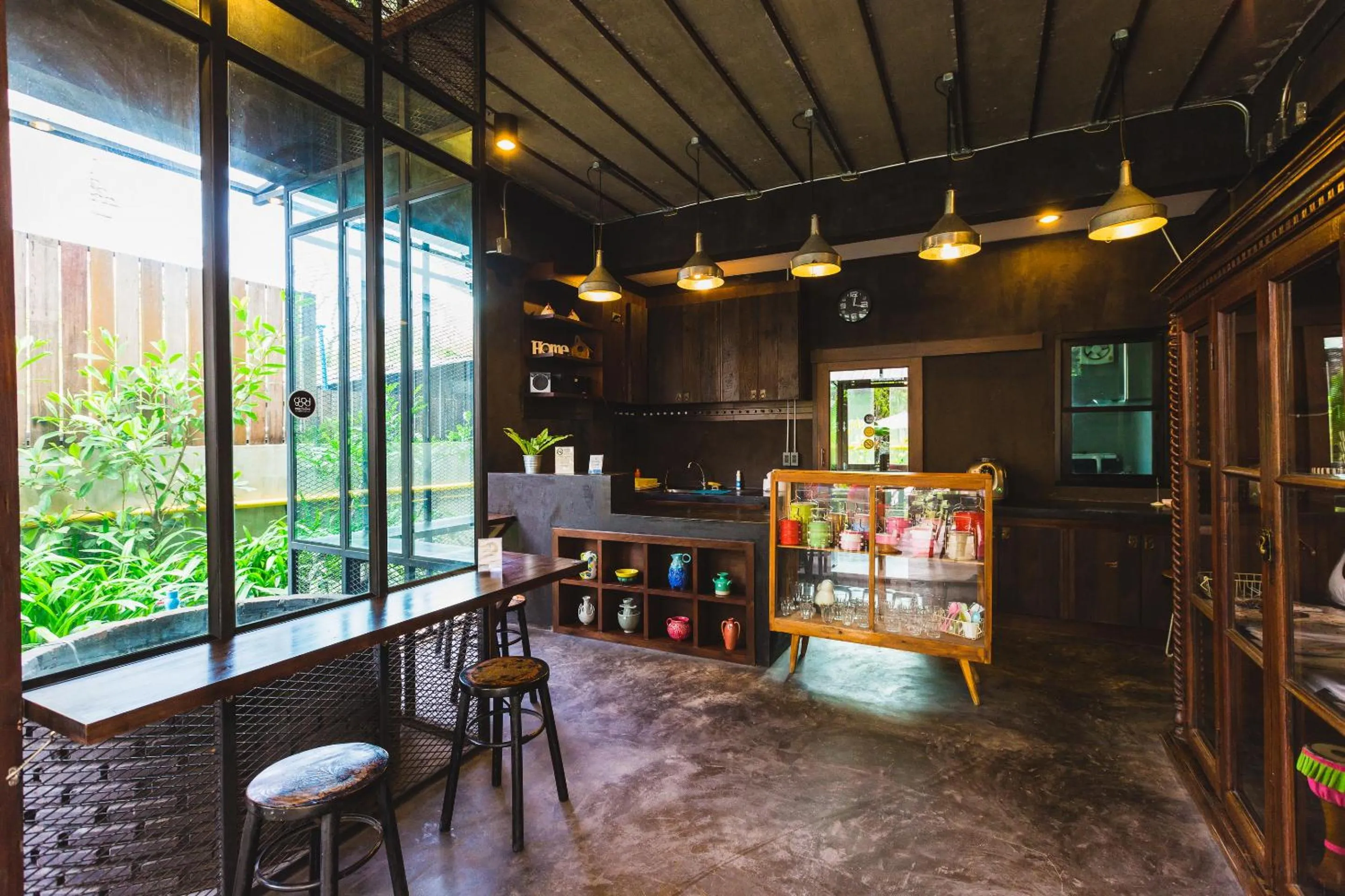 Restaurant/places to eat in Gord ChiangMai Hotel