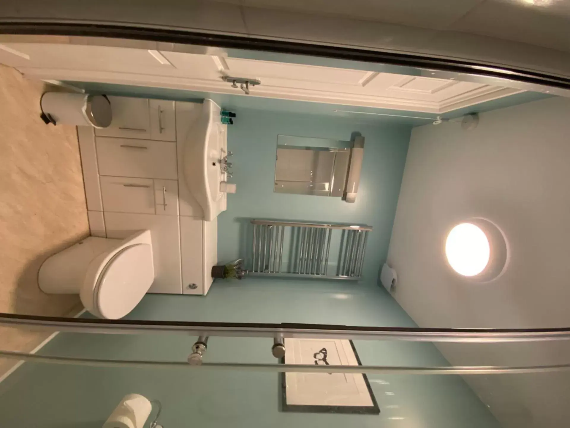 Bedroom, Bathroom in Three Tuns Ashwell