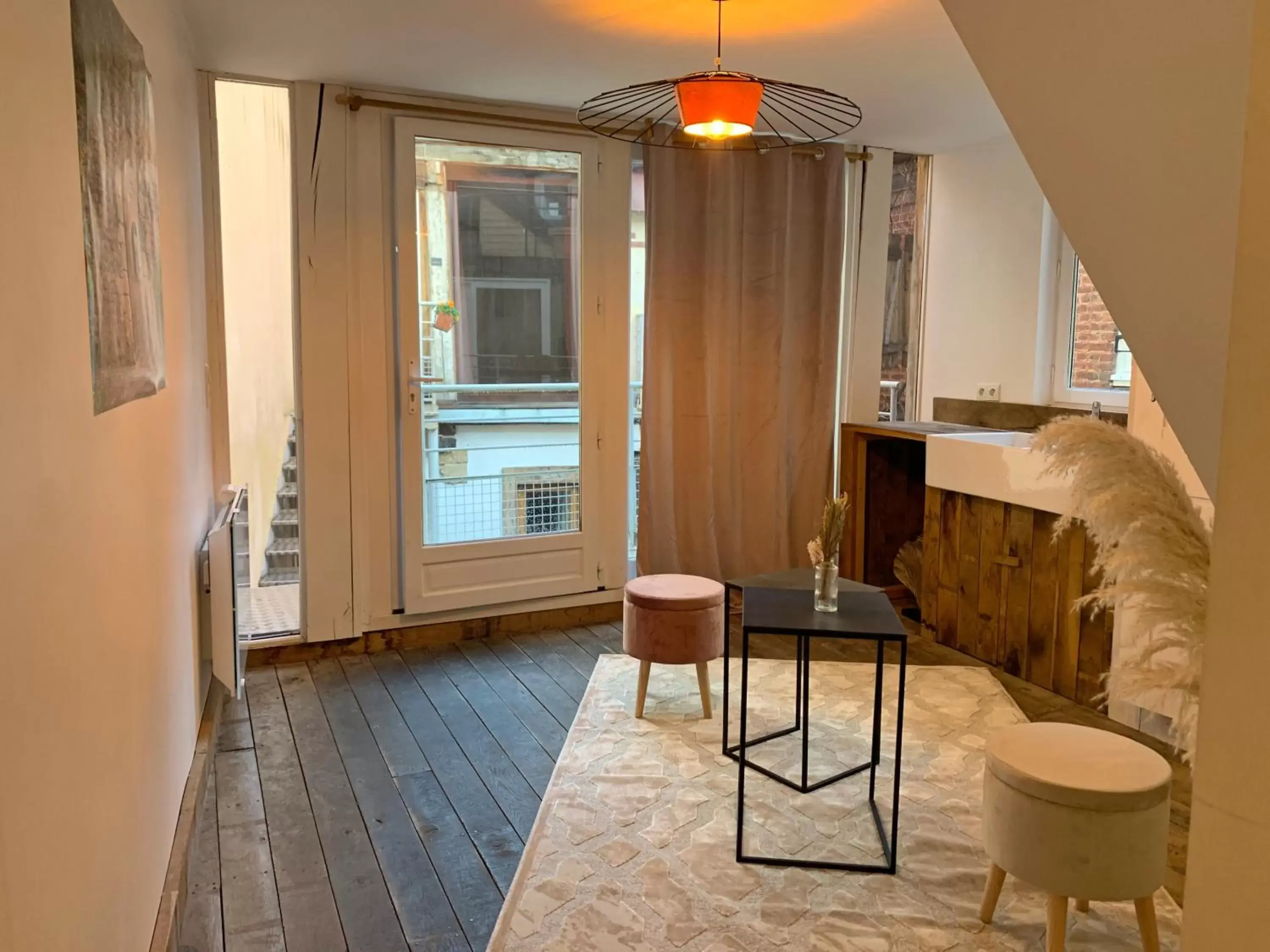 Living room in L'Ecole des Demoiselles