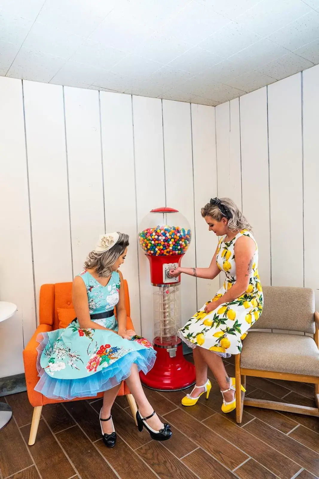 Lobby or reception, Children in The Atomic Blue Motor-Inn