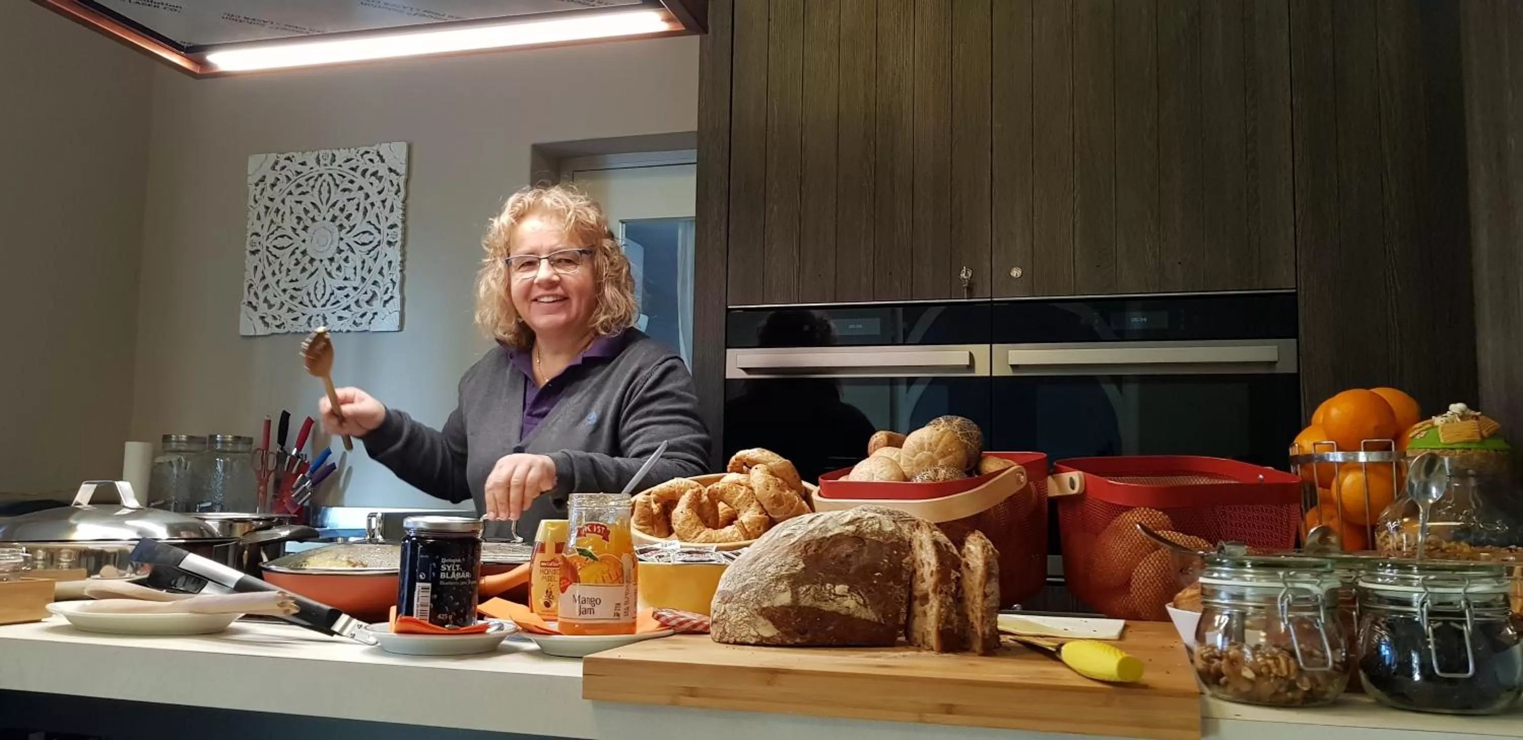 Breakfast in @ Home Hotel Locarno