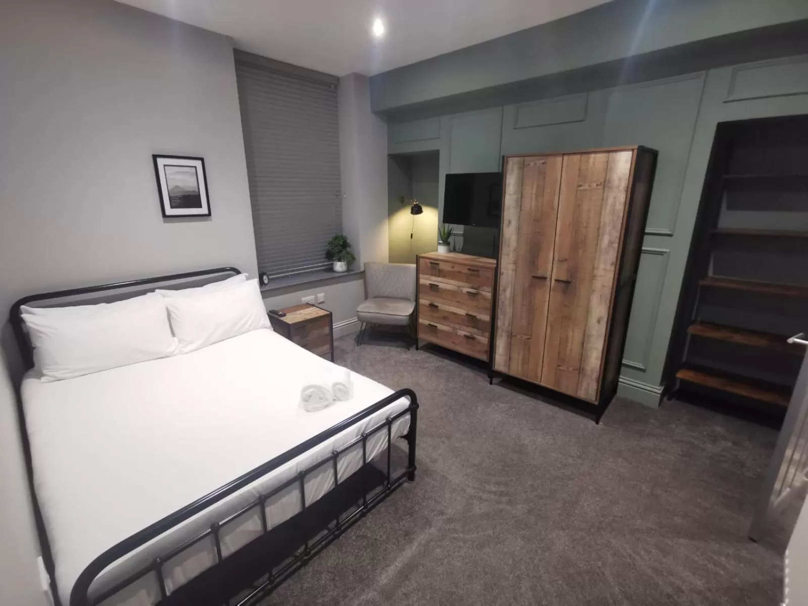 Bed in Mansel House - by TIFA Stays