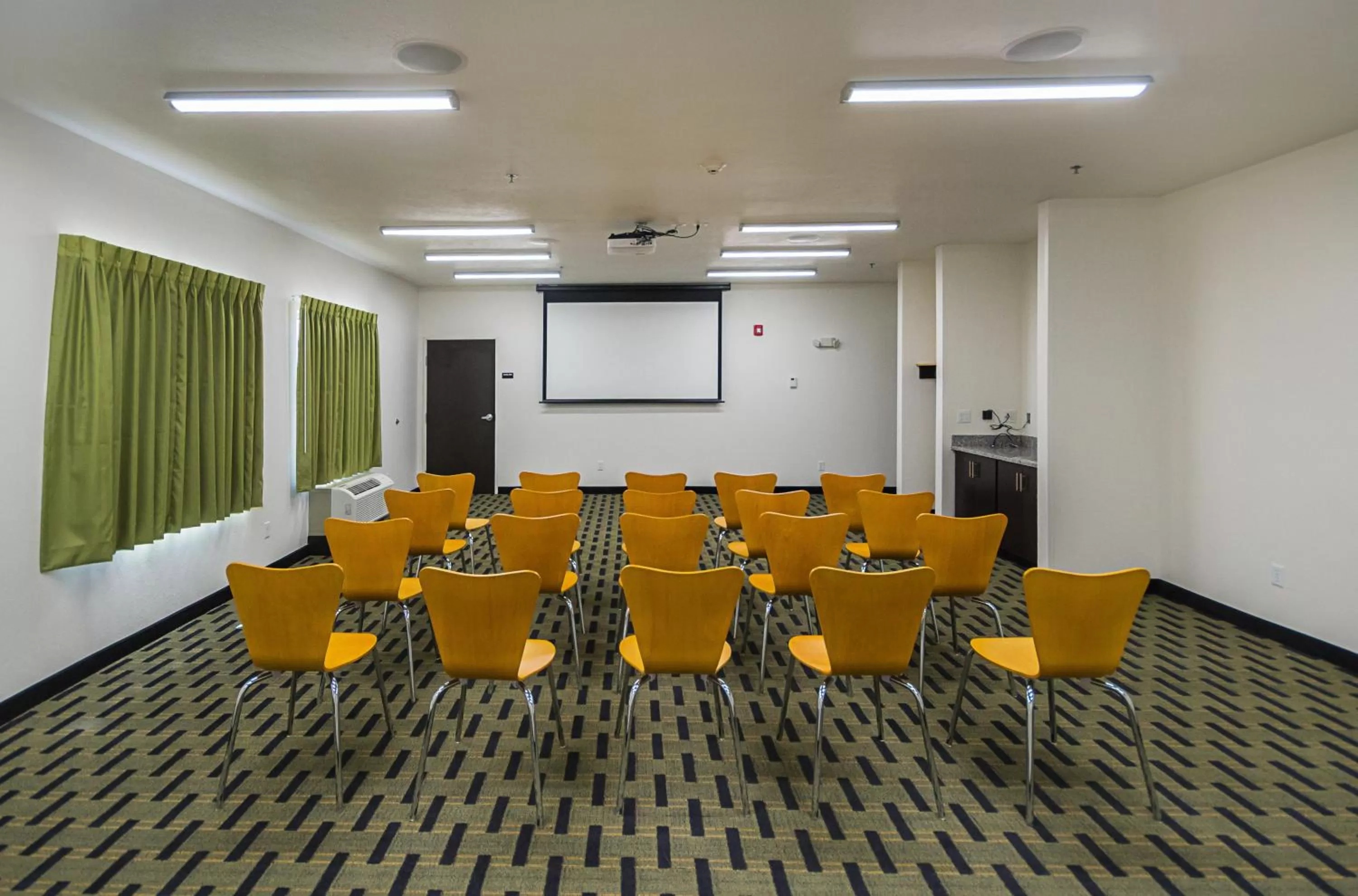 Meeting/conference room in Motel 6-South Bend, IN - Mishawaka