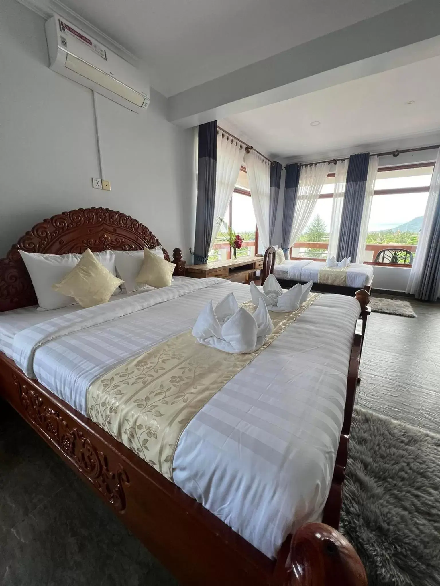 Bed in The Moon Kampot Boutique