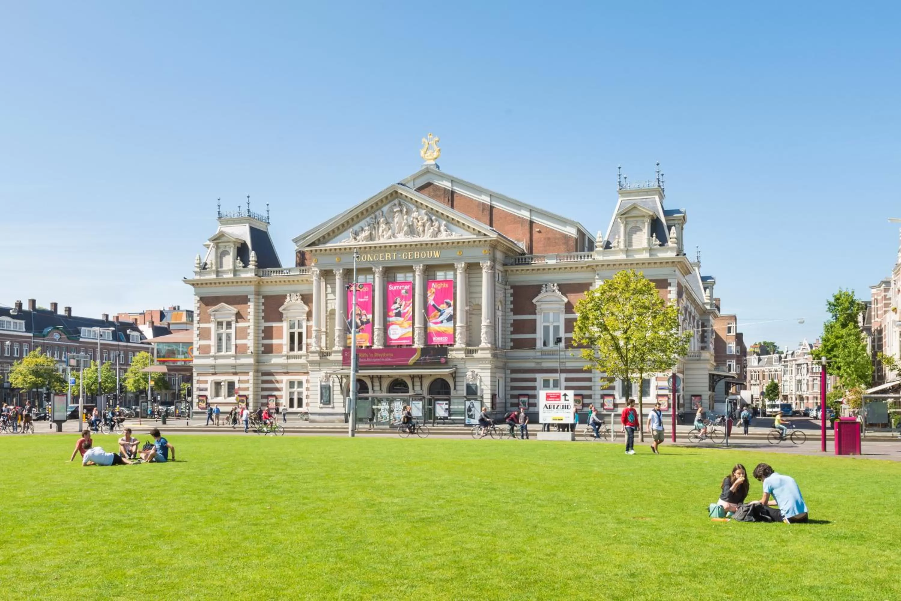 Property building in Houseboat studio with canalview and free bikes