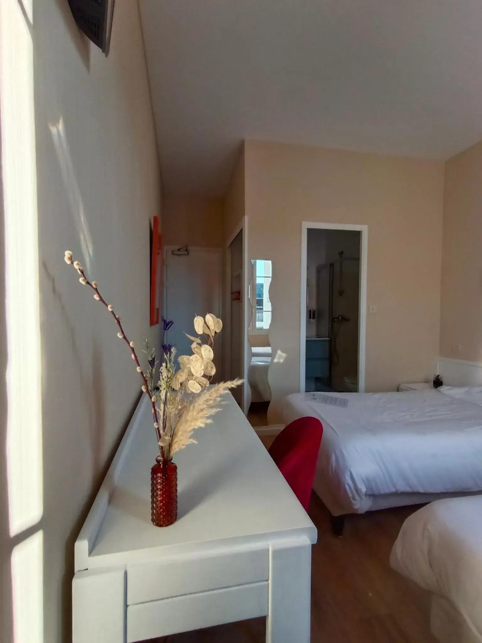 Bedroom in Hôtel de la Mairie