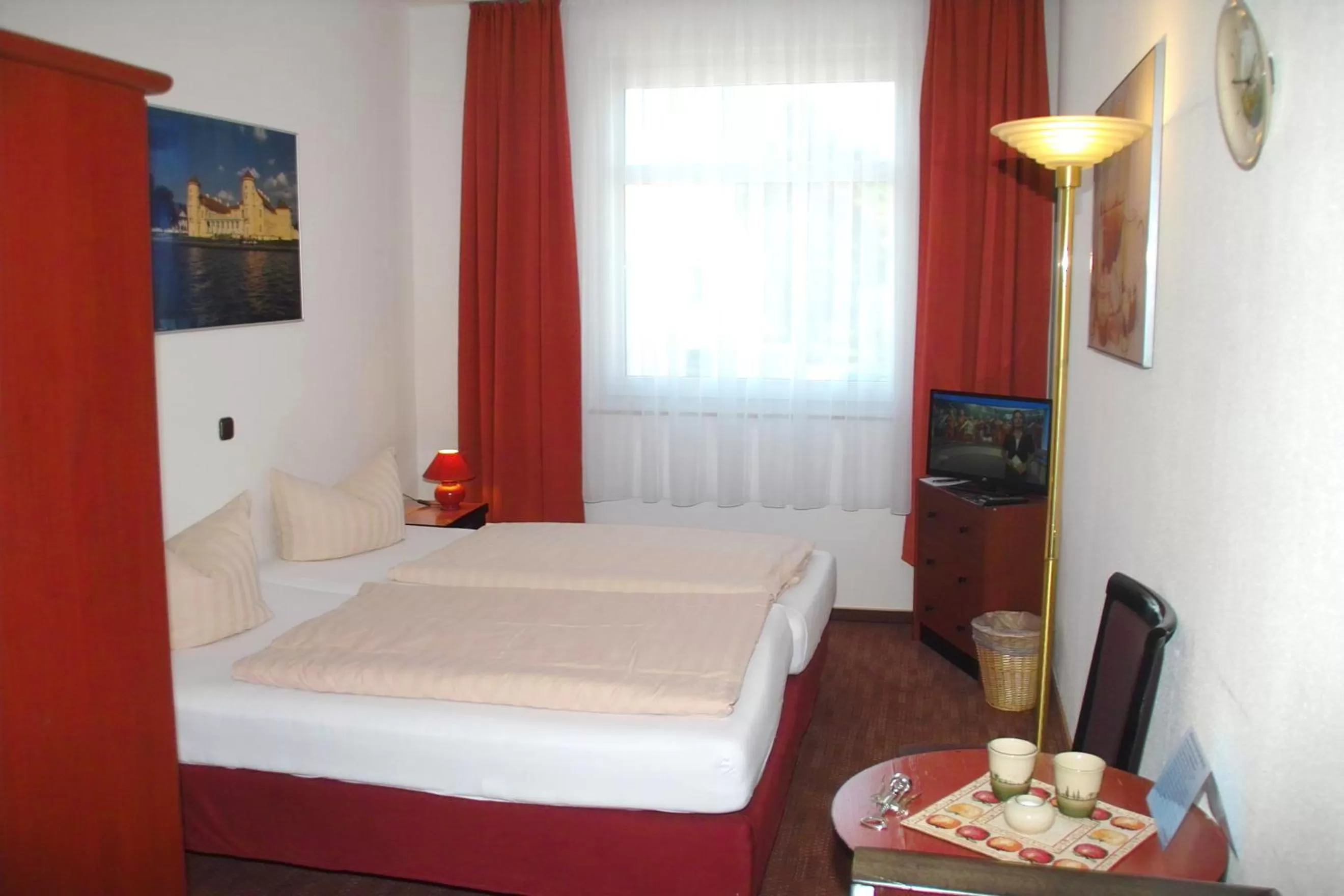 Photo of the whole room, Bed in Keramik Hotel Rheinsberg