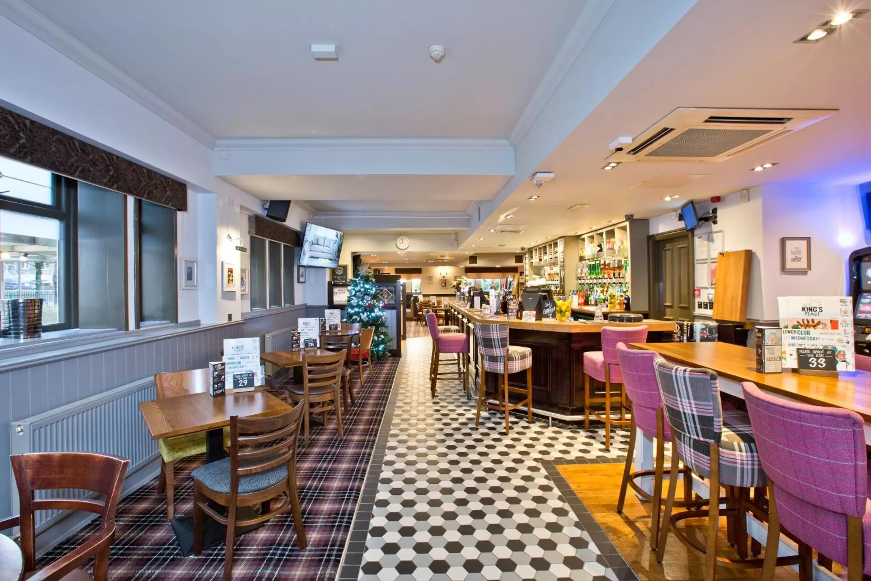 Restaurant/Places to Eat in The Abbey Inn