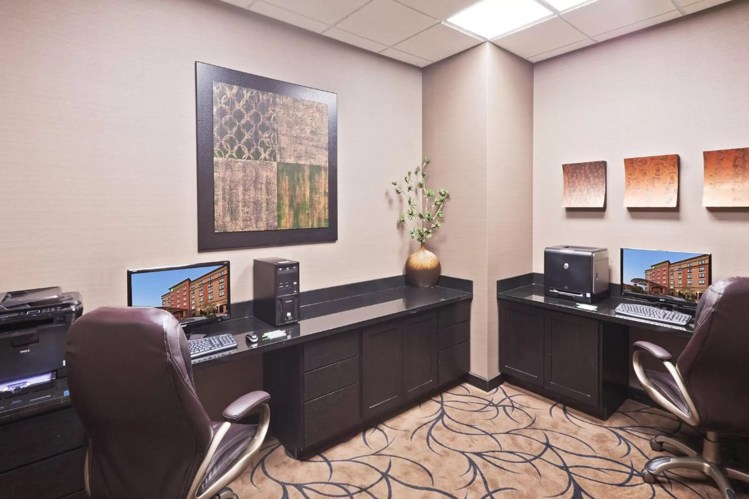 Other, Business Area/Conference Room in Holiday Inn Hotel & Suites Tulsa South, an IHG Hotel
