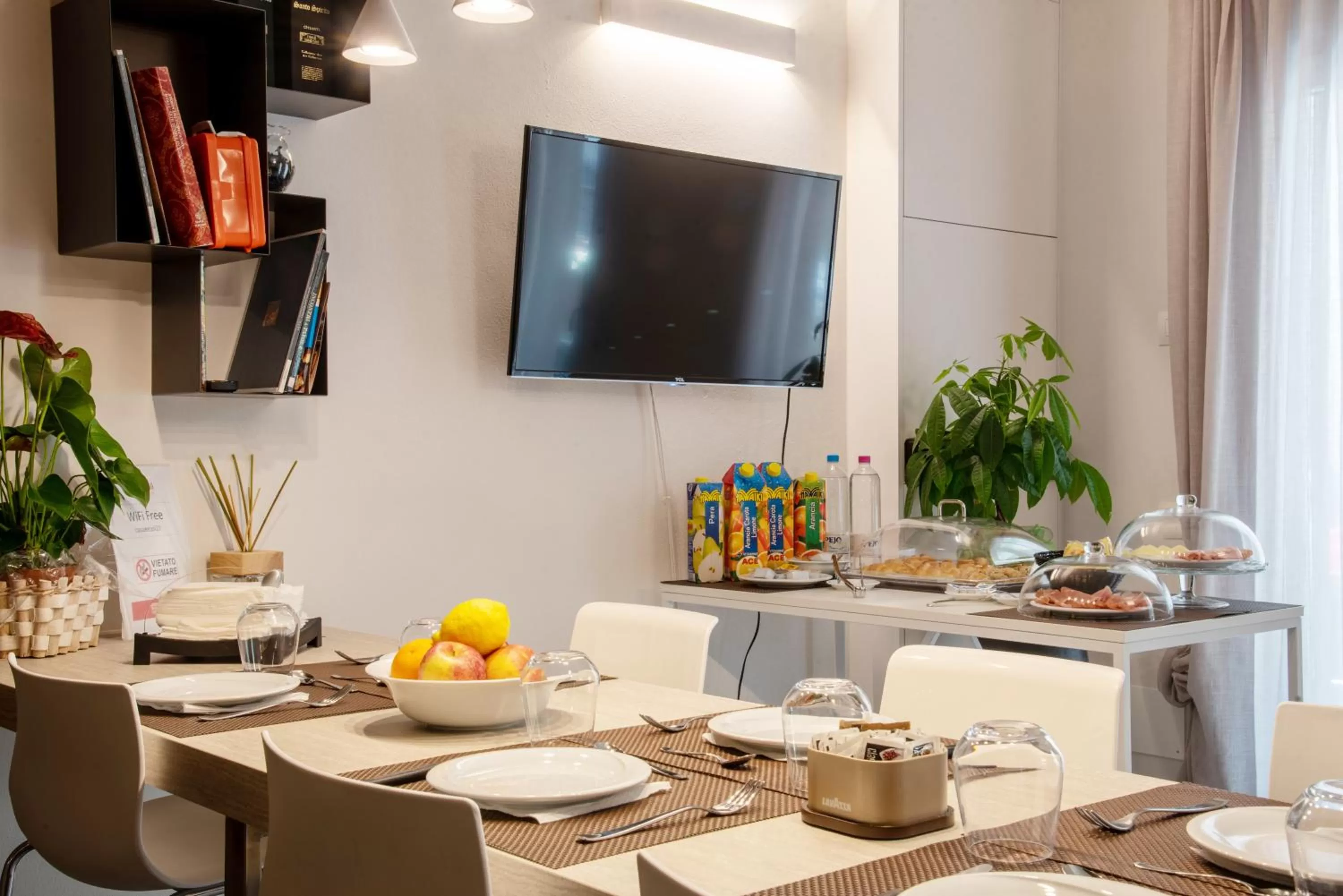 Continental breakfast, TV/Entertainment Center in Casa Ercoli B&B