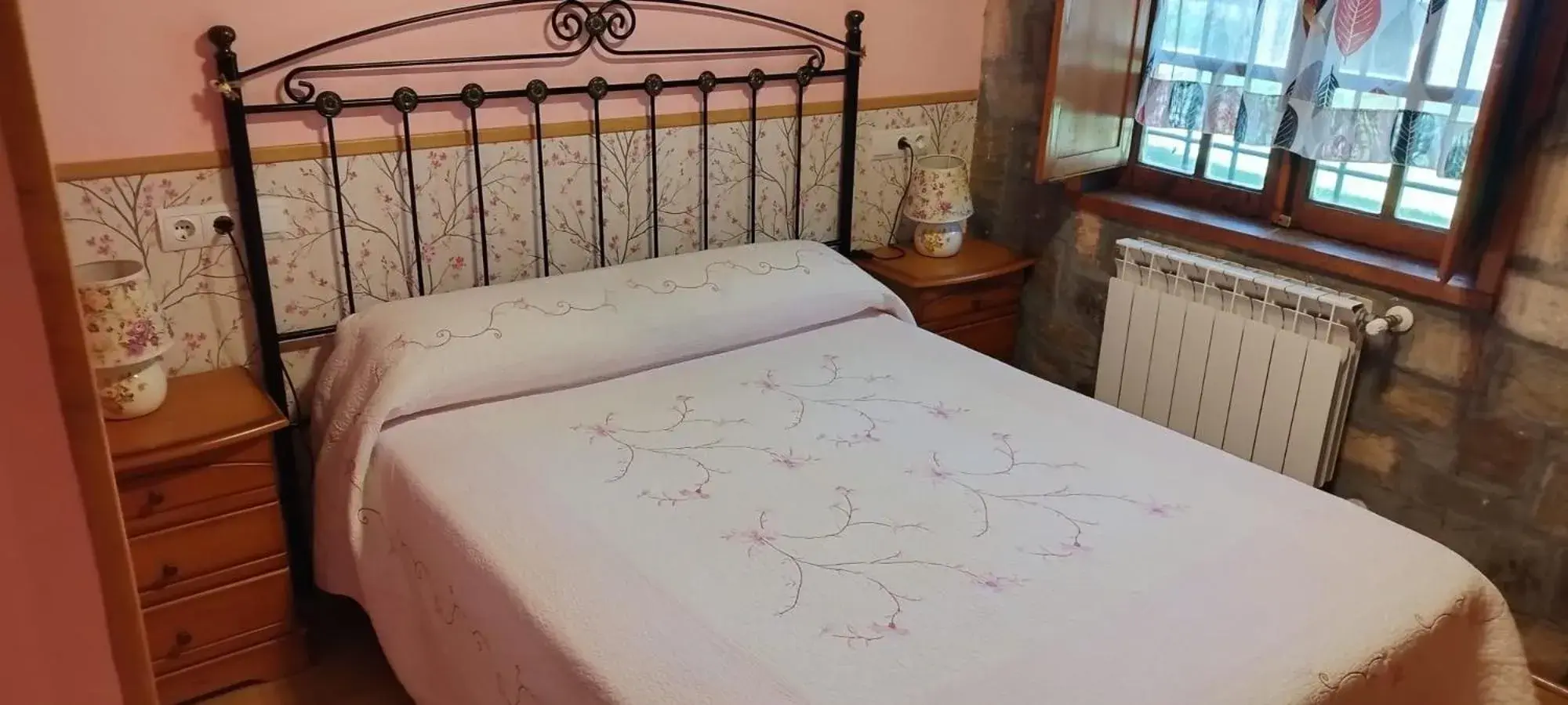 Bed in Hotel Rural Camino Medulas