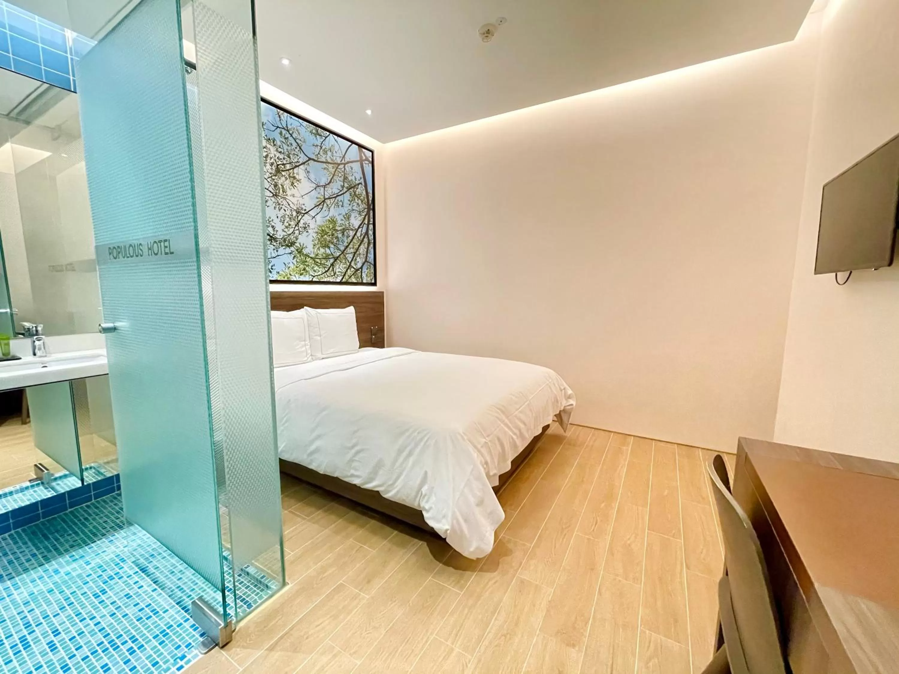 Bed in L Hotel Premier By Lion Peak