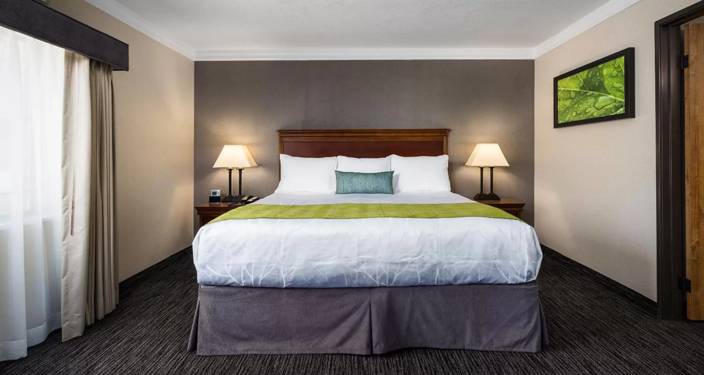 Bedroom, Bed in Best Western Landmark Inn