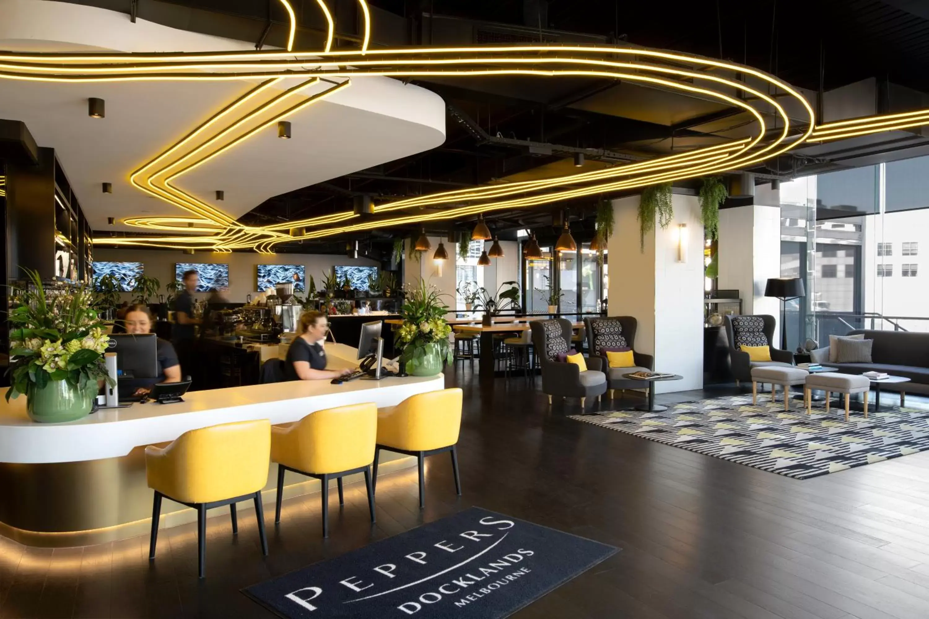 Restaurant/places to eat, Lounge/Bar in Peppers Docklands