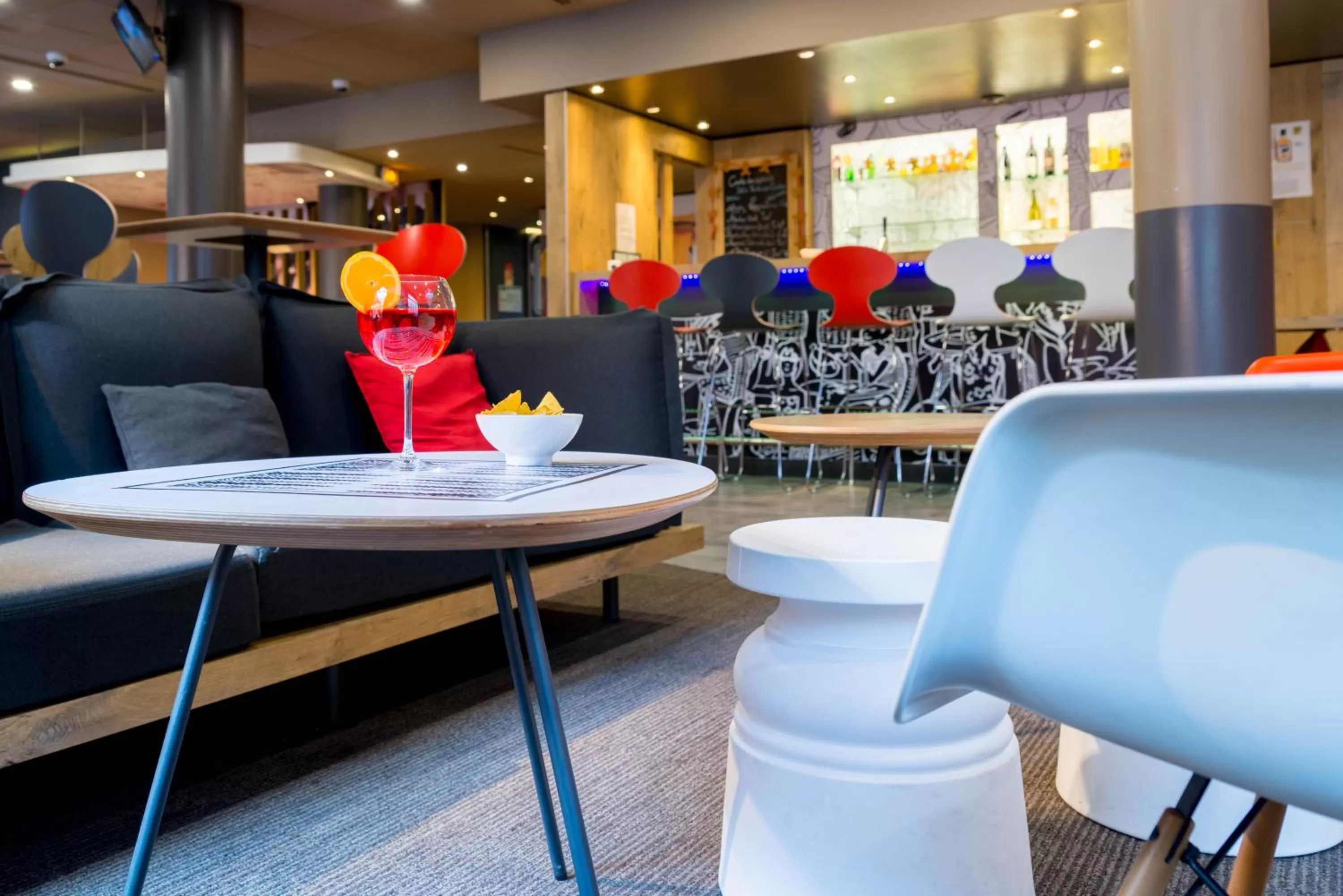 Lounge or bar in ibis Toulouse Centre
