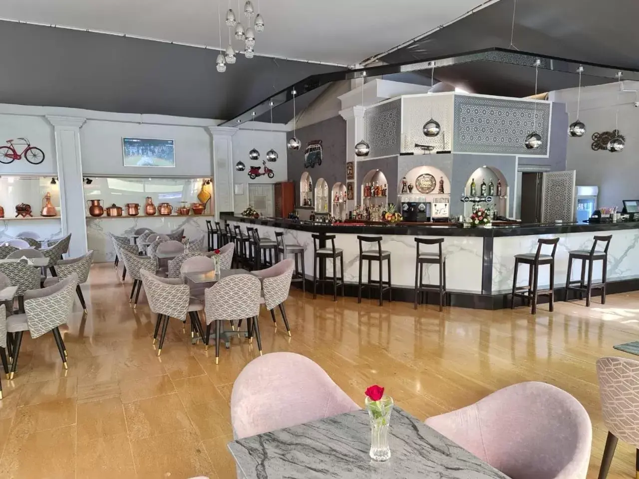 Restaurant/places to eat in El Oumnia Puerto & Spa Restaurant/places to eat in El Oumnia Puerto & Spa