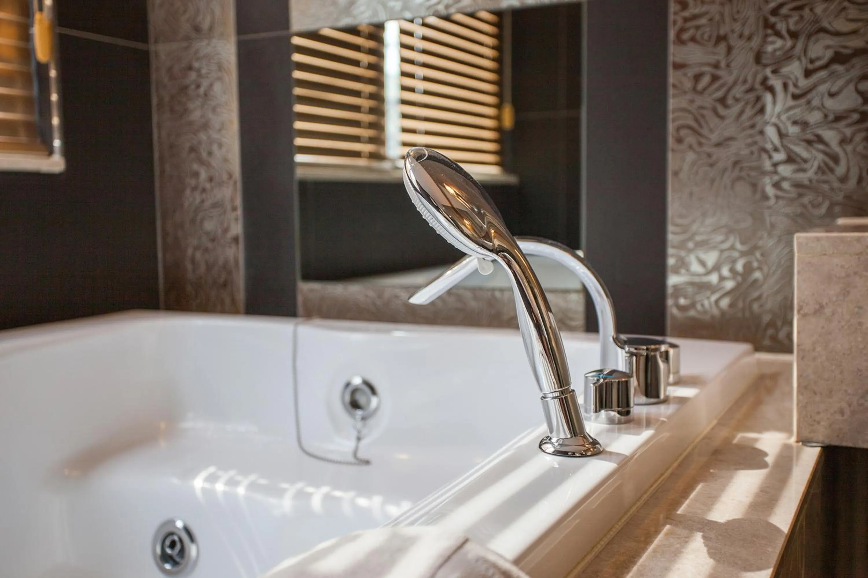 Shower in Hotel Pharos