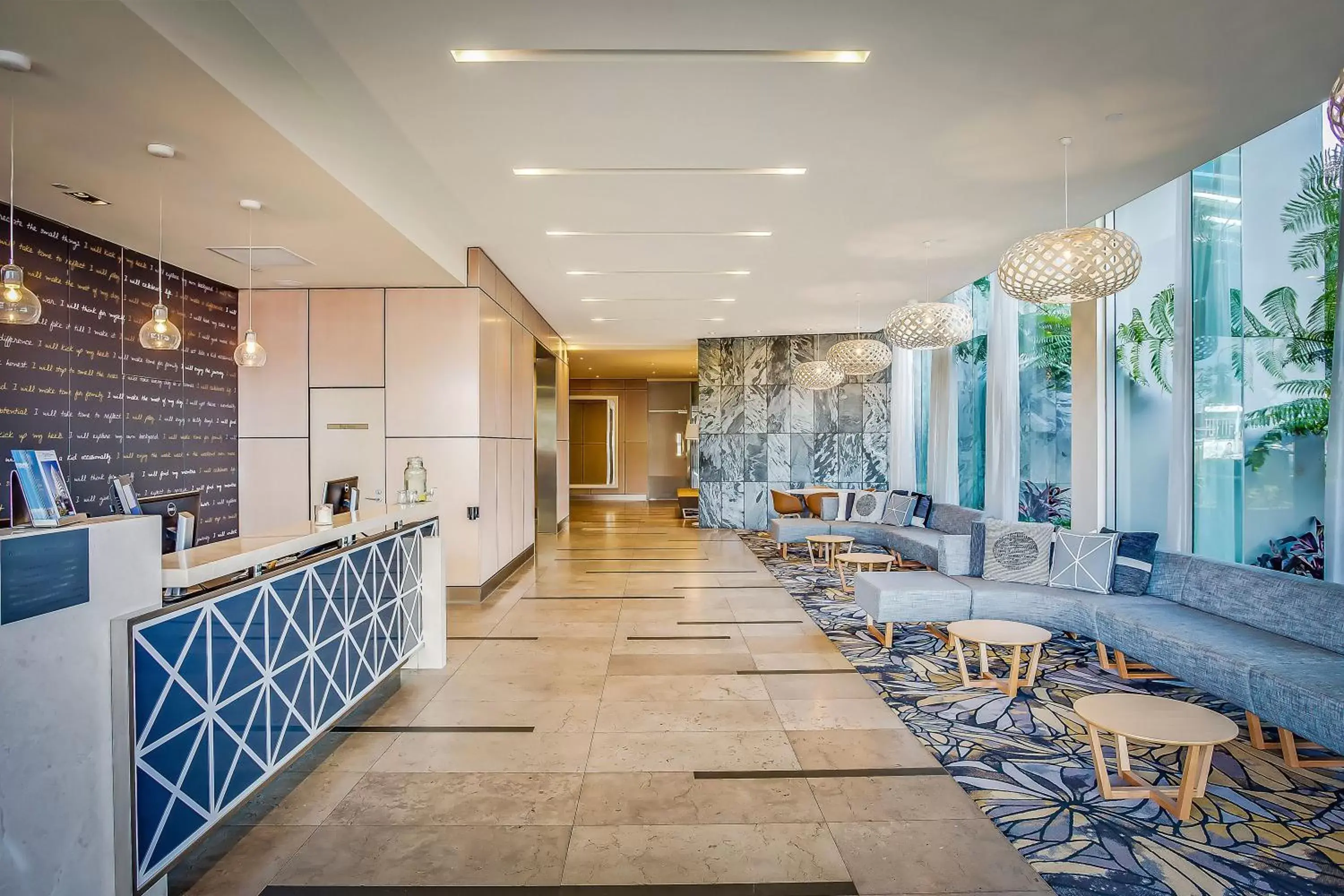 Lobby or reception in Mantra Broadbeach on the Park Lobby or reception in Mantra Broadbeach on the Park