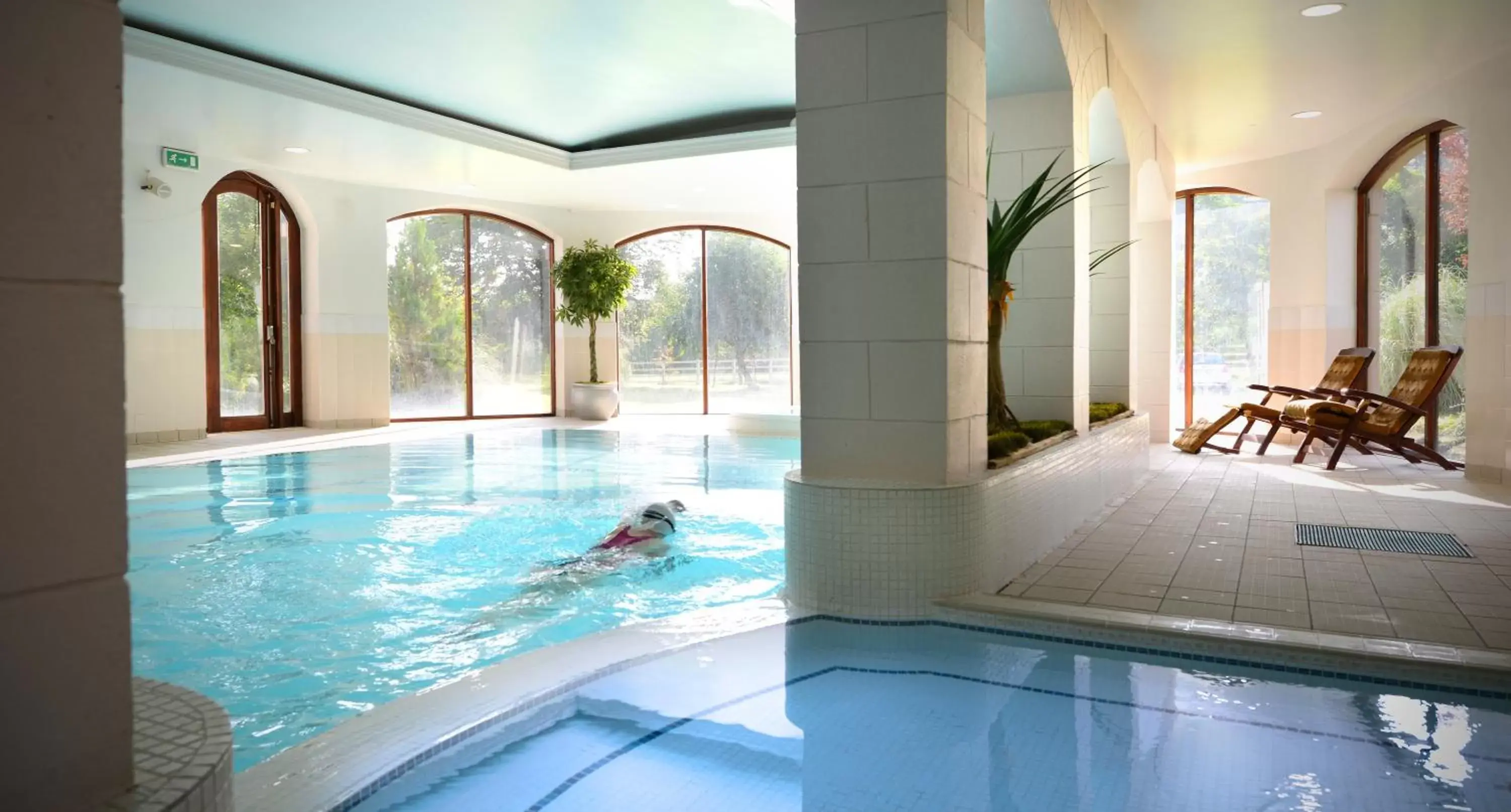 Swimming pool in Mill Park Hotel Swimming pool in Mill Park Hotel