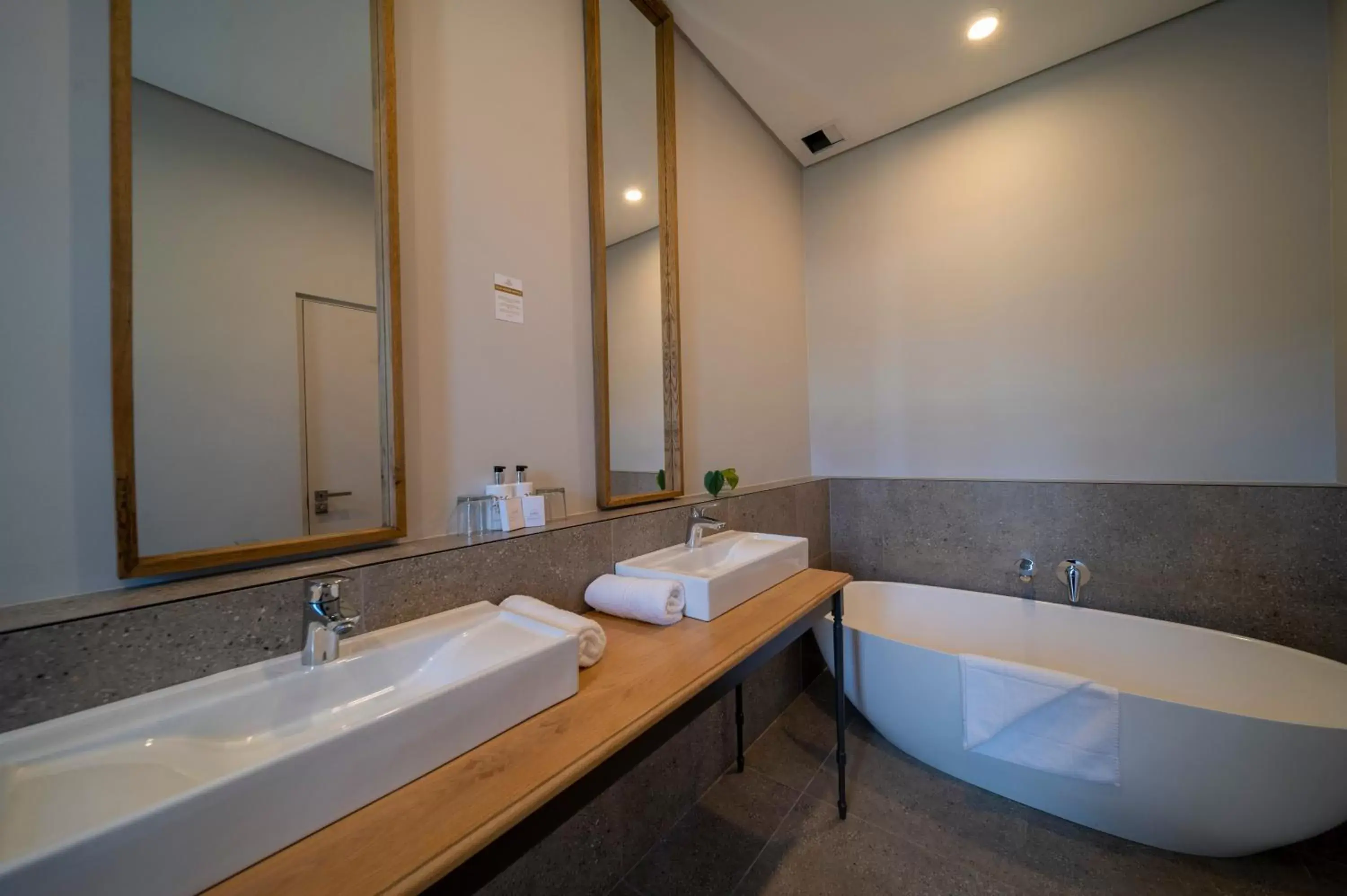 Bathroom in Kloof Street Hotel - Lion Roars Hotels & Lodges