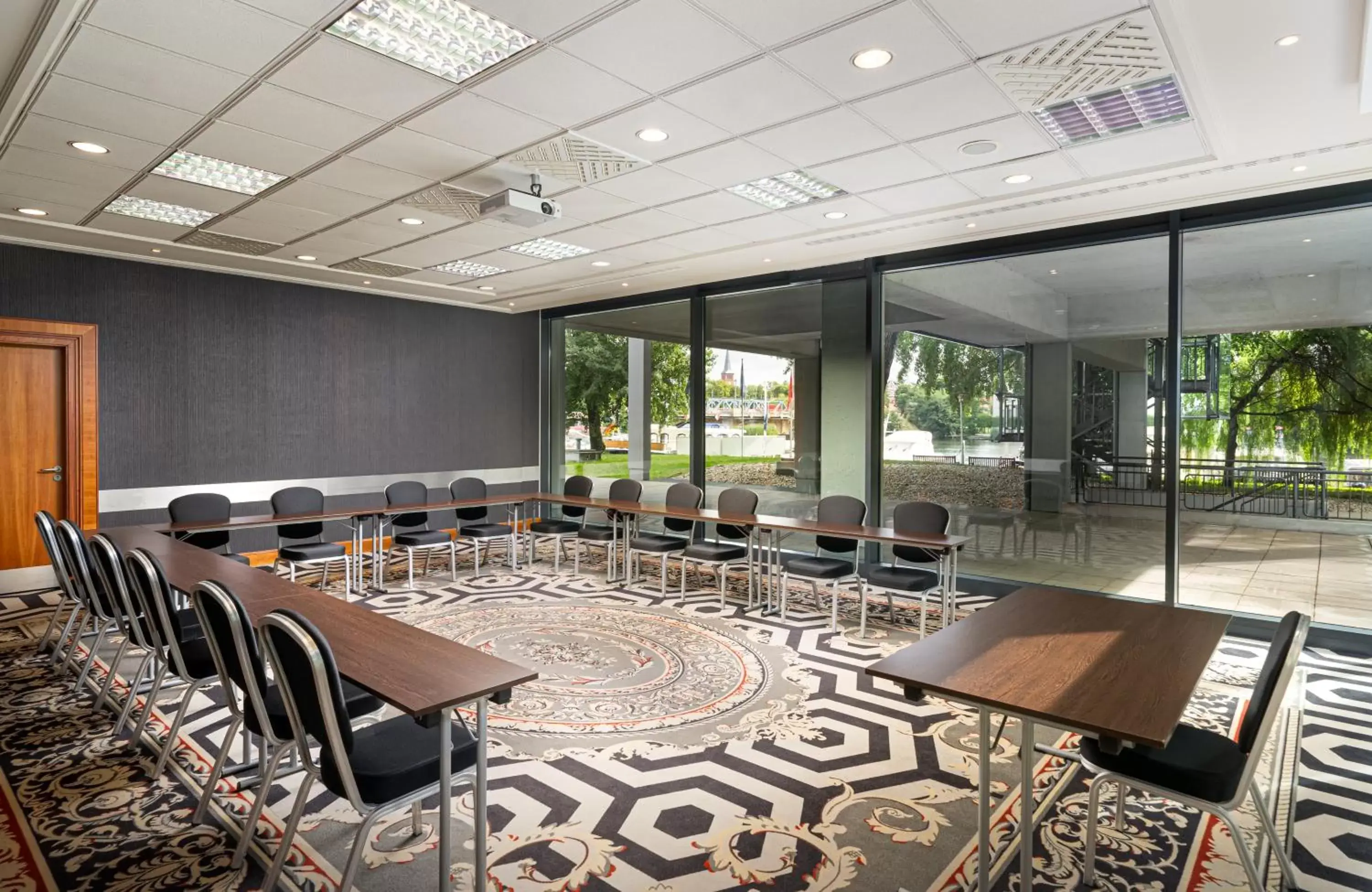 Meeting/conference room in HOTEL BERLIN KÖPENICK by Leonardo Hotels